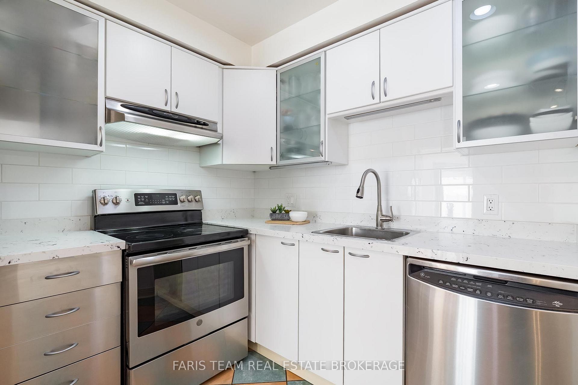 Photo 8 of Unit 18, 2075 Asta Drive, Mississauga, Cooksville — HOMEH