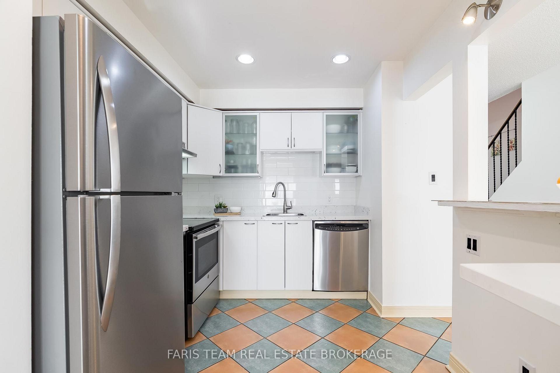 Photo 9 of Unit 18, 2075 Asta Drive, Mississauga, Cooksville — HOMEH