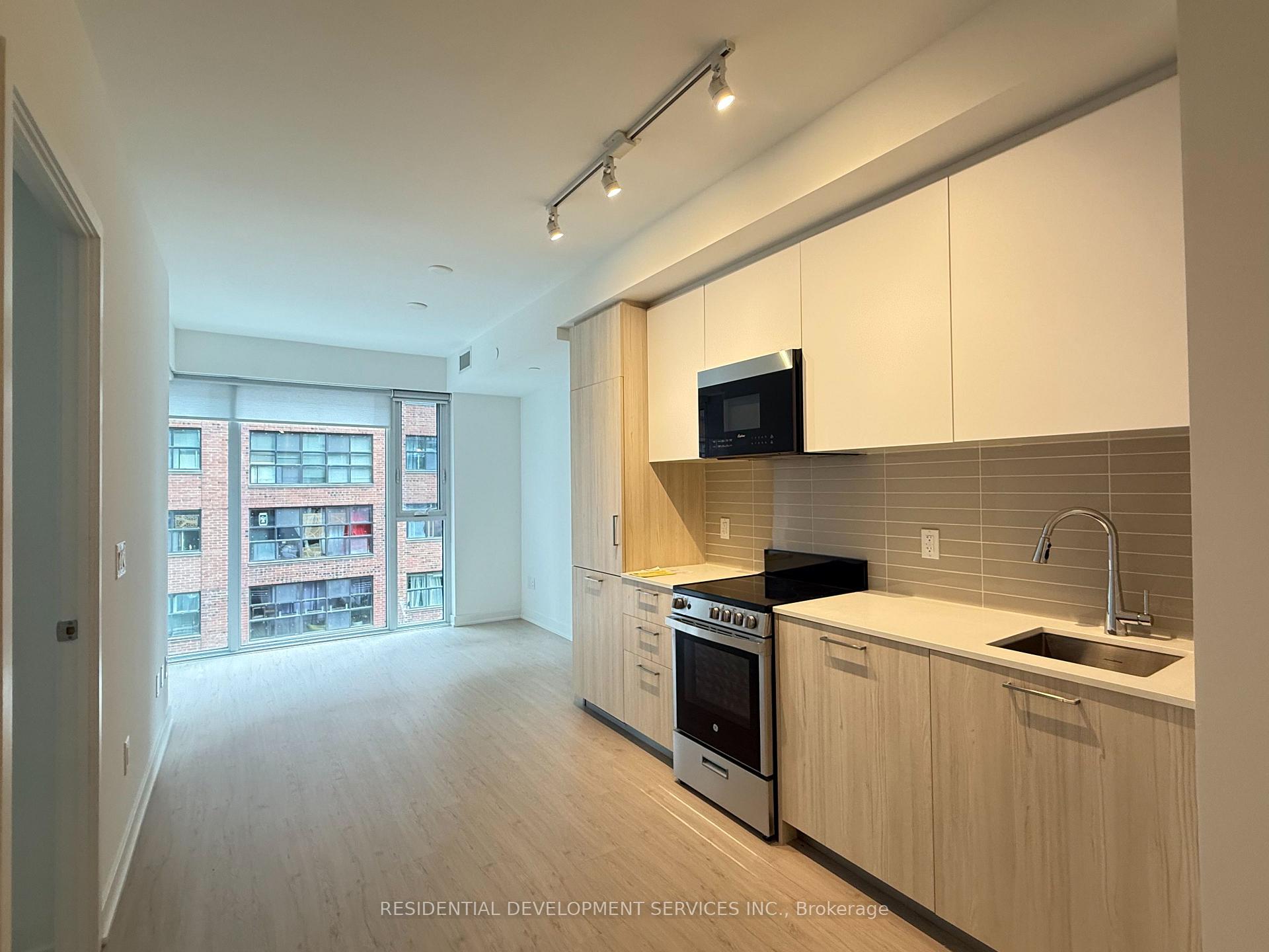 Photo 3 of Unit 402, 65 Mutual Street, Toronto, Church-Yonge Corridor — HOMEH