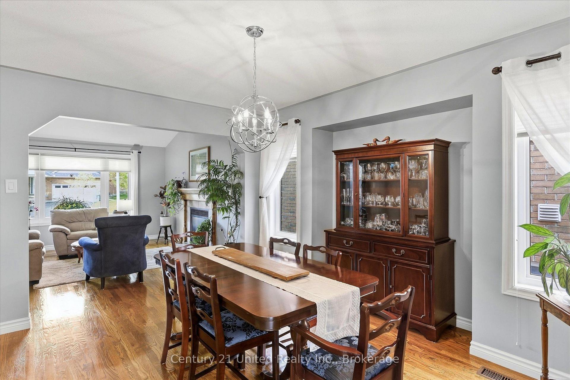 Photo 6 of 2318 Sumac Street, Peterborough, Monaghan Ward 2 — HOMEH