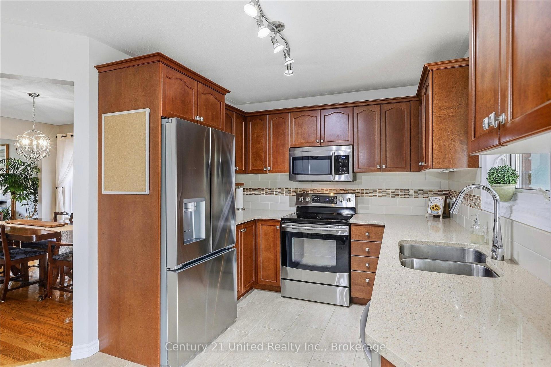 Photo 9 of 2318 Sumac Street, Peterborough, Monaghan Ward 2 — HOMEH