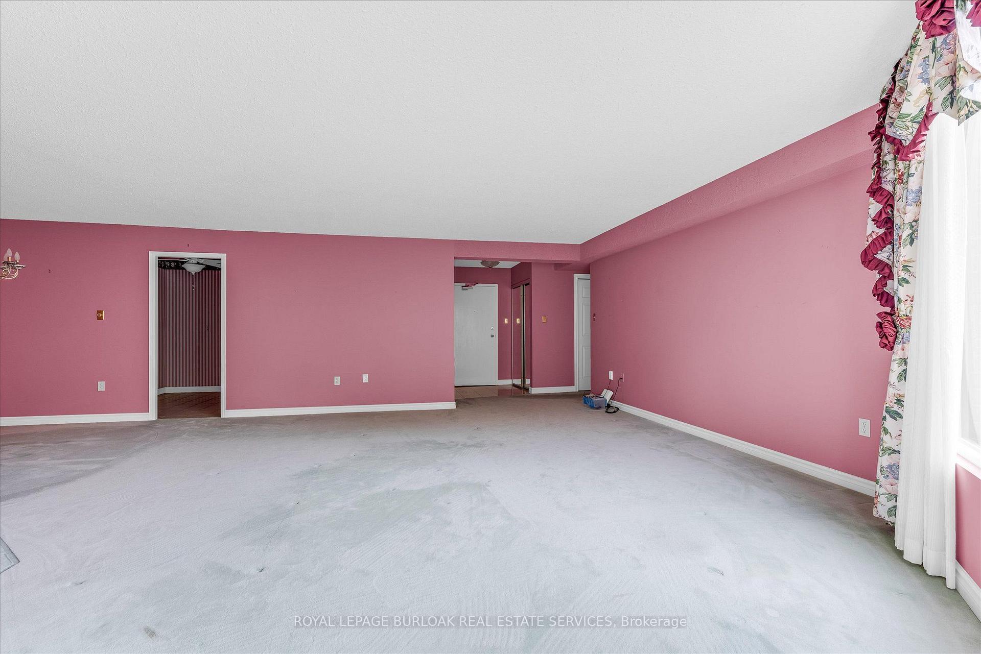 Photo 5 of Unit 404, 2121 Lakeshore Road, Burlington, Brant — HOMEH