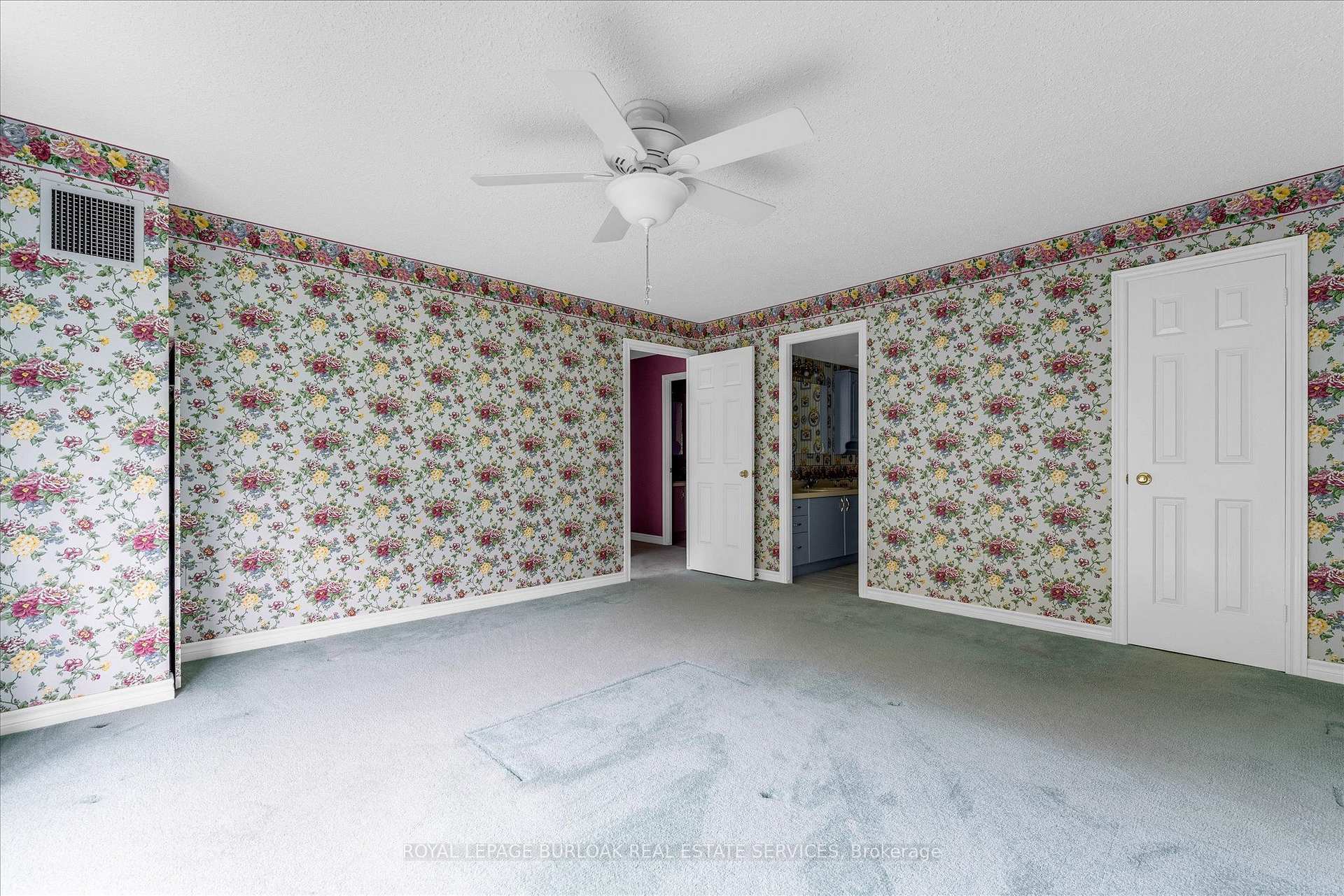 Photo 13 of Unit 404, 2121 Lakeshore Road, Burlington, Brant — HOMEH