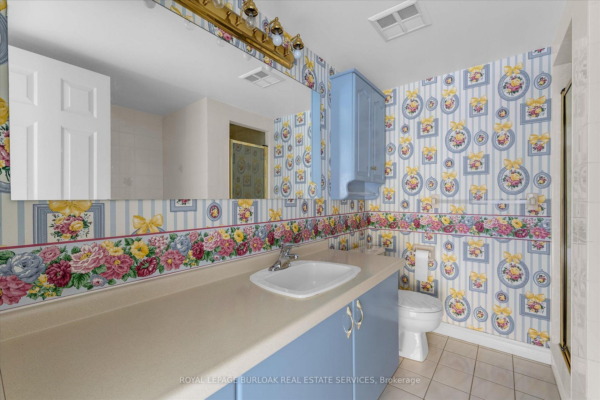 Photo 15 of Unit 404, 2121 Lakeshore Road, Burlington, Brant — HOMEH