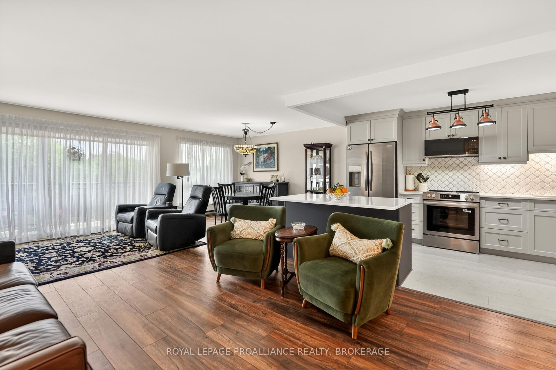 Photo 6 of Unit 401, 257 Bath Road, Kingston, West of Sir John A. Blvd — HOMEH