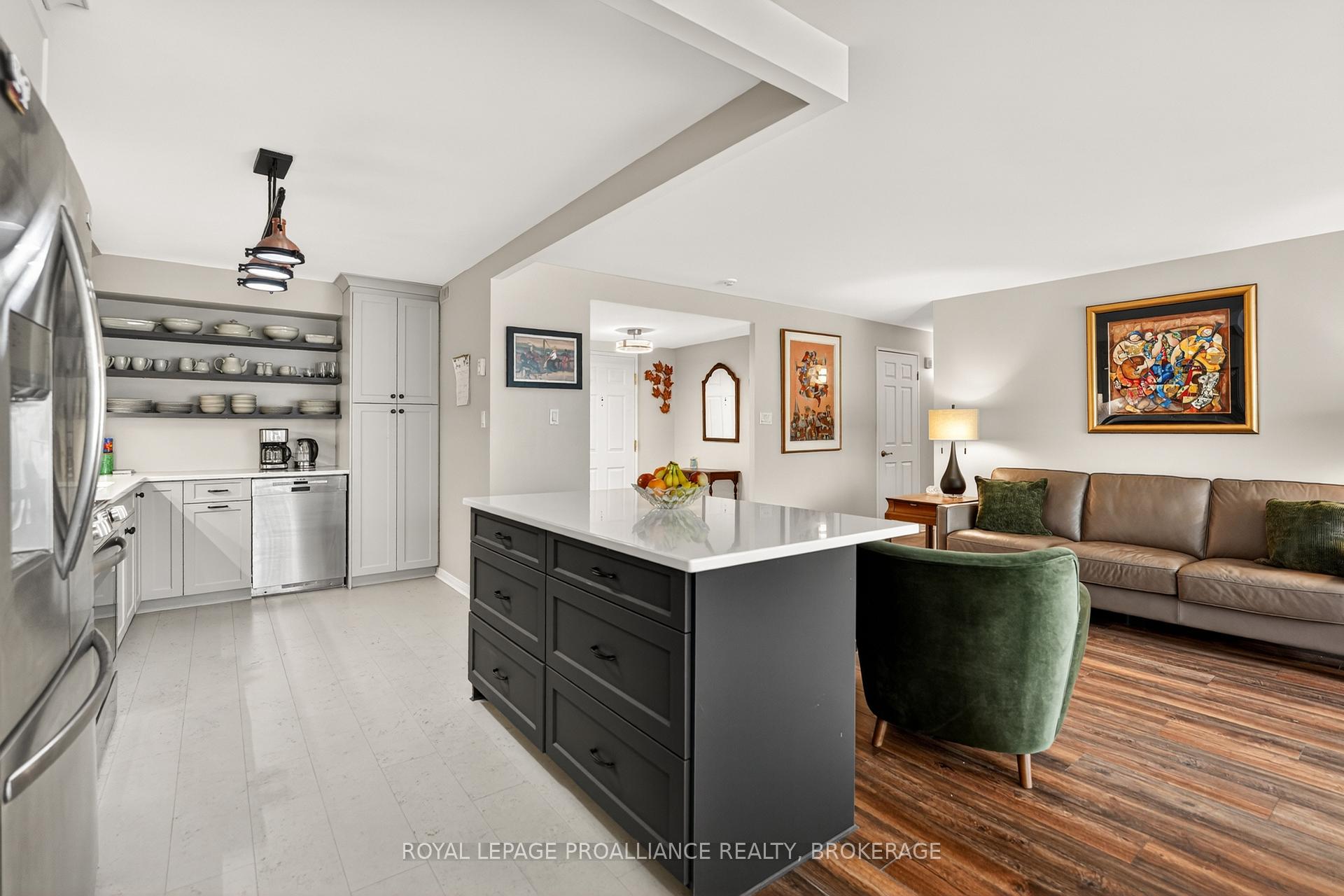 Photo 17 of Unit 401, 257 Bath Road, Kingston, West of Sir John A. Blvd — HOMEH