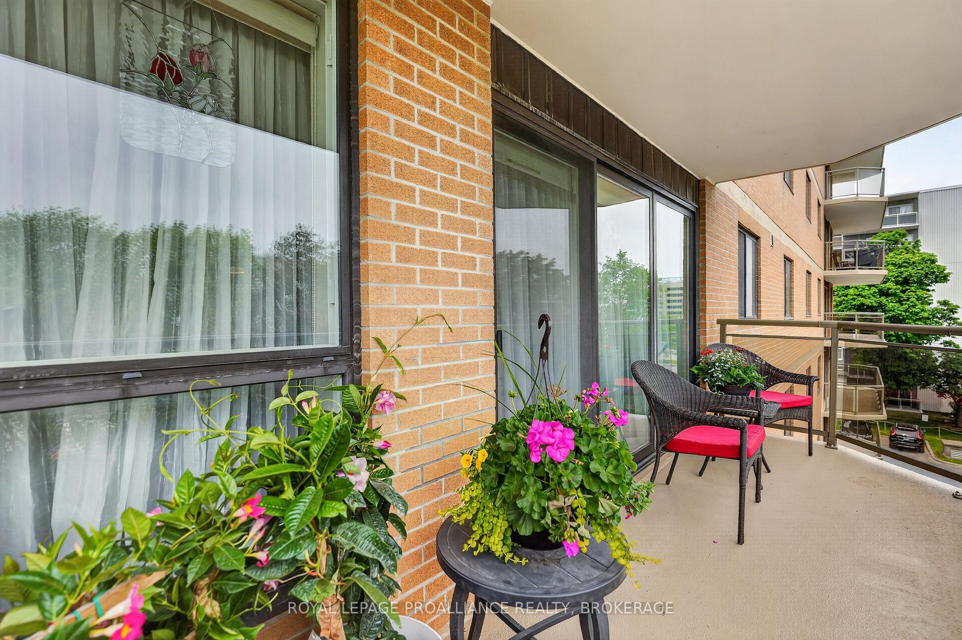 Photo 35 of Unit 401, 257 Bath Road, Kingston, West of Sir John A. Blvd — HOMEH