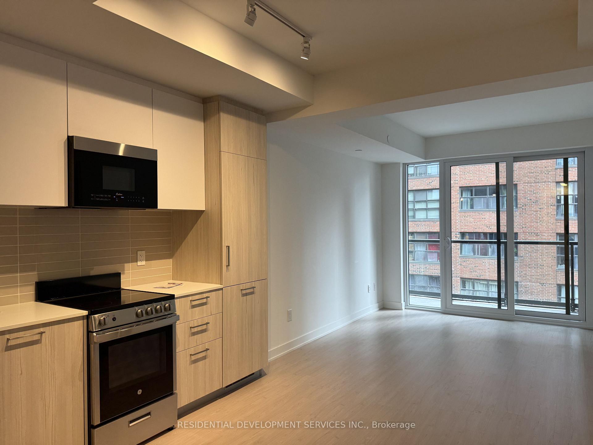 Photo 3 of Unit 404, 65 Mutual Street, Toronto, Church-Yonge Corridor — HOMEH