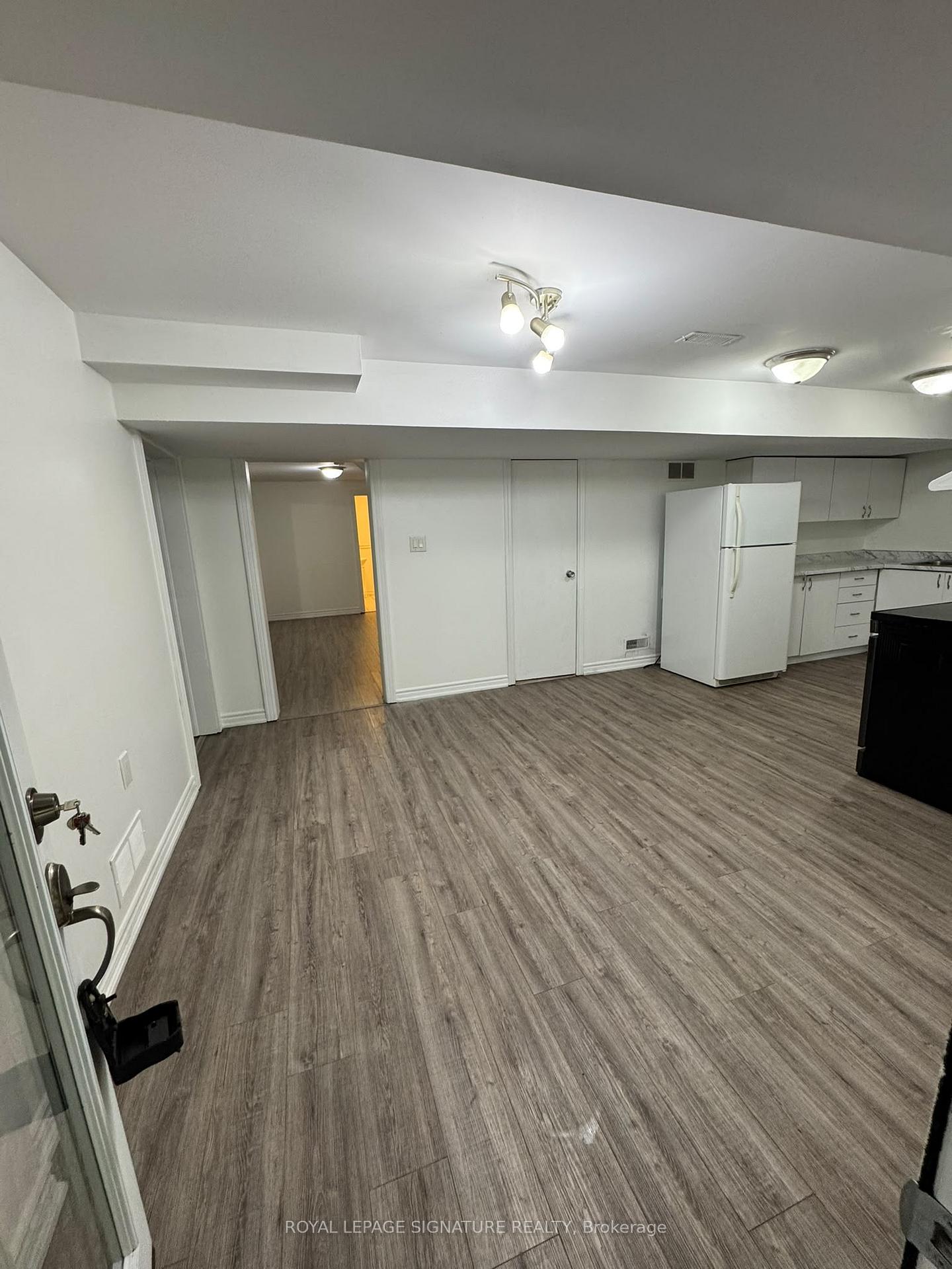 Photo 7 of Unit Lower, 1107 Beaver Valley Crescent, Oshawa, Northglen — HOMEH