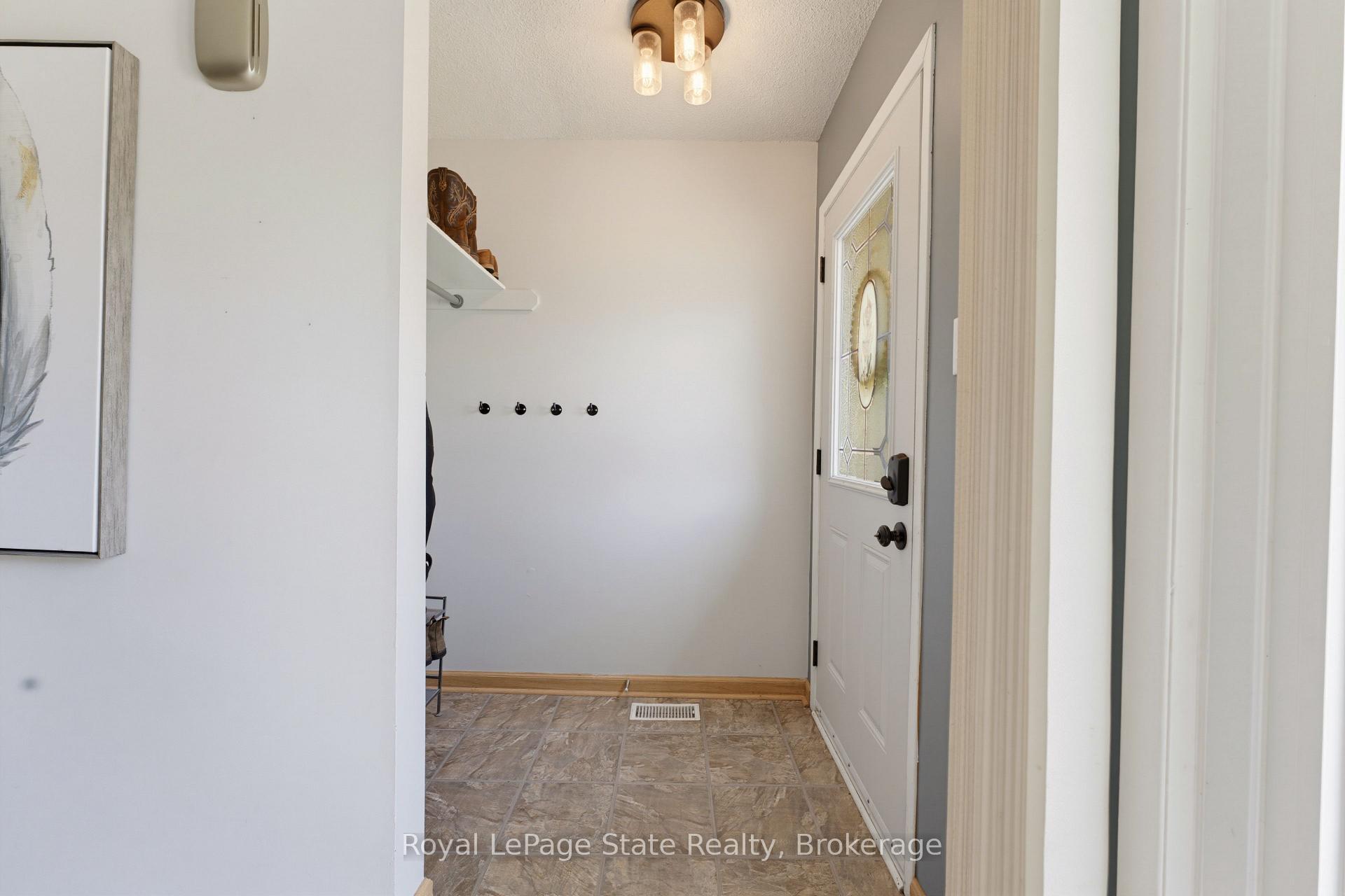 Photo 5 of 50 Southglen Road, Brantford, Cedarland — HOMEH