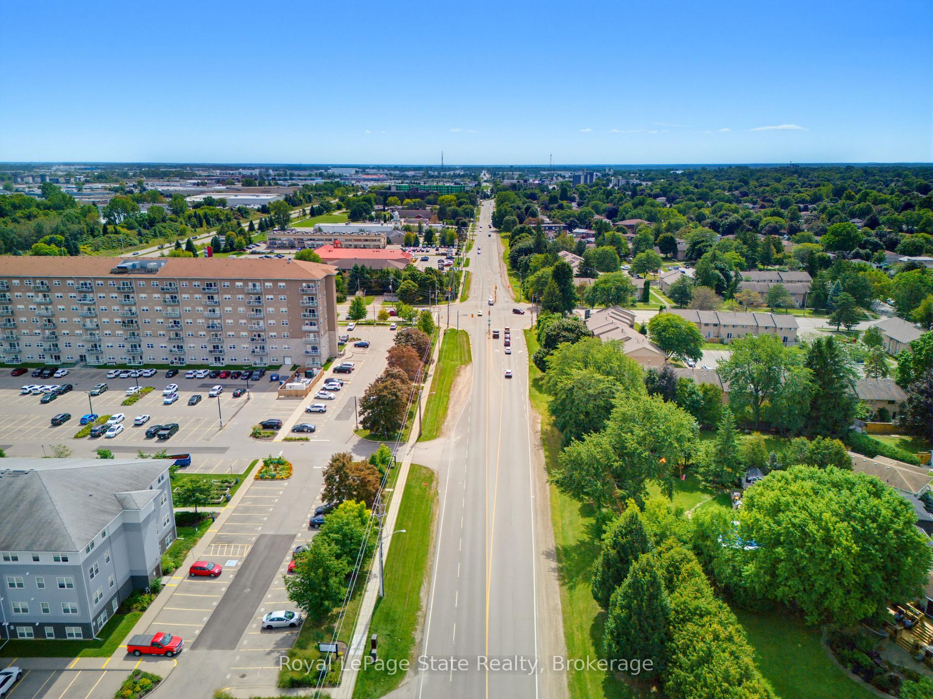 Photo 33 of 50 Southglen Road, Brantford, Cedarland — HOMEH