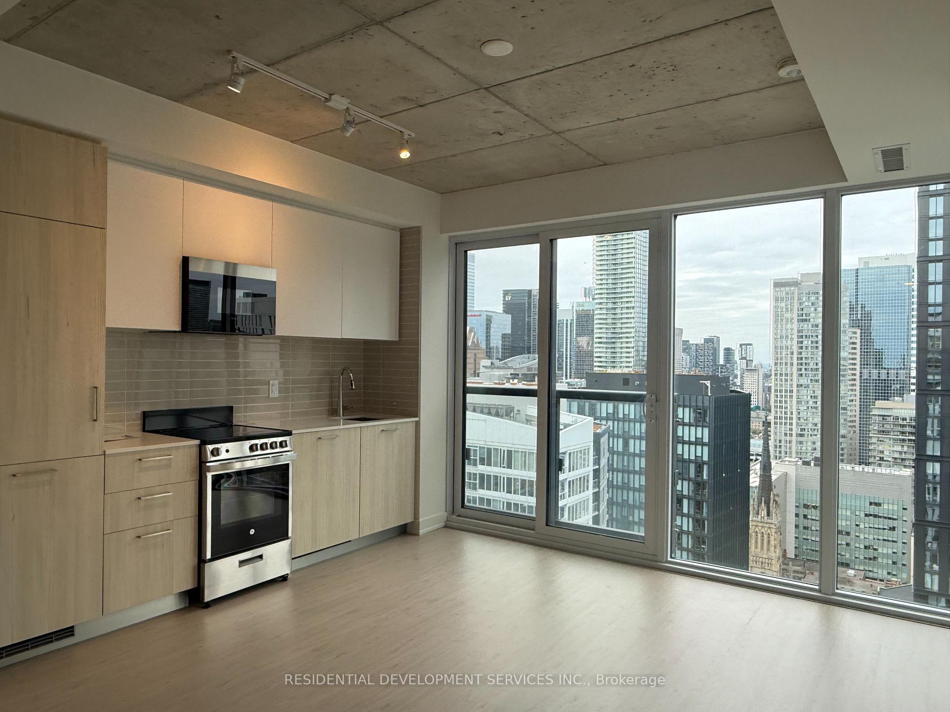 Photo 3 of Unit 3005, 65 Mutual Street, Toronto, Church-Yonge Corridor — HOMEH