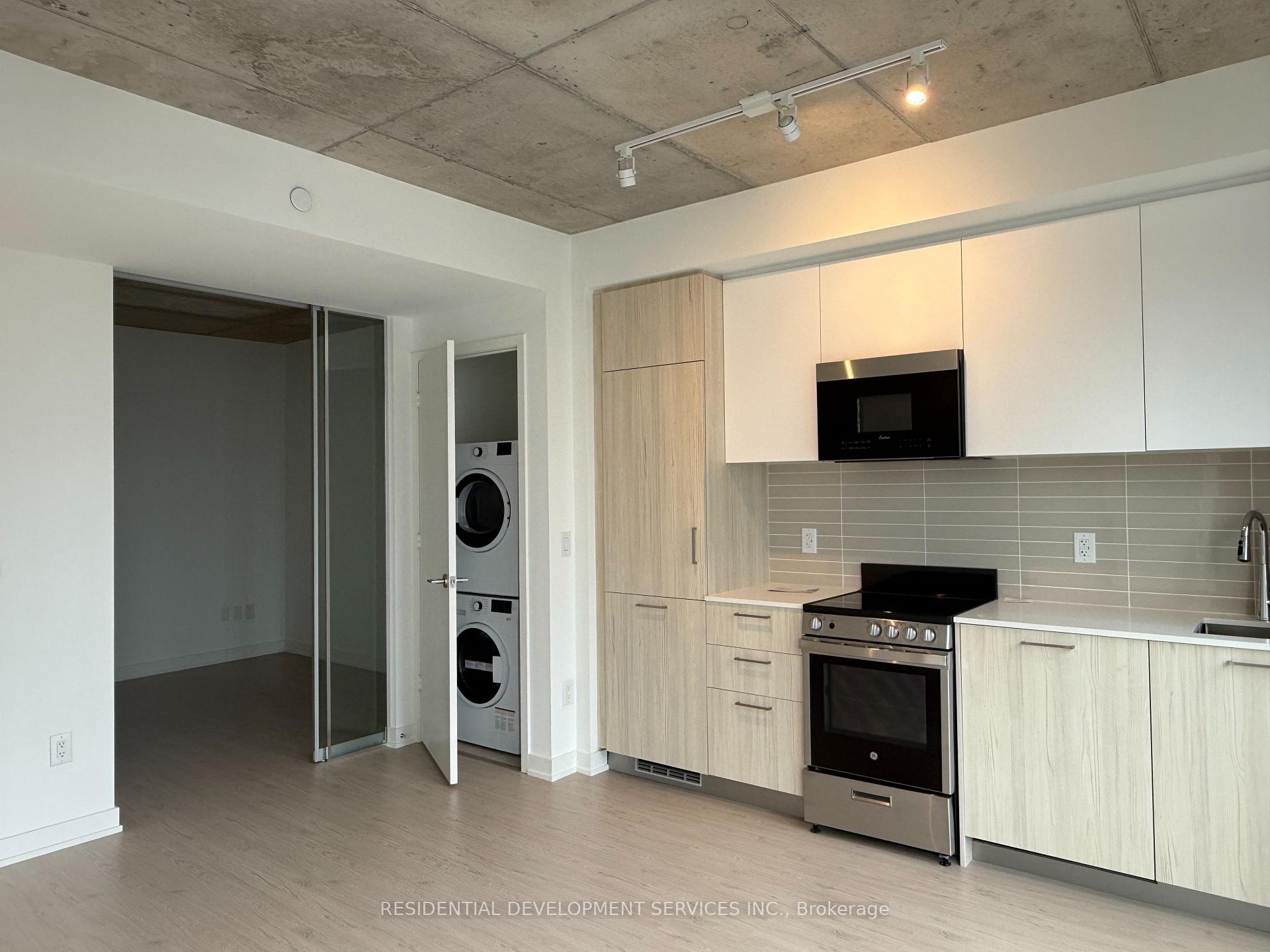 Photo 4 of Unit 3005, 65 Mutual Street, Toronto, Church-Yonge Corridor — HOMEH