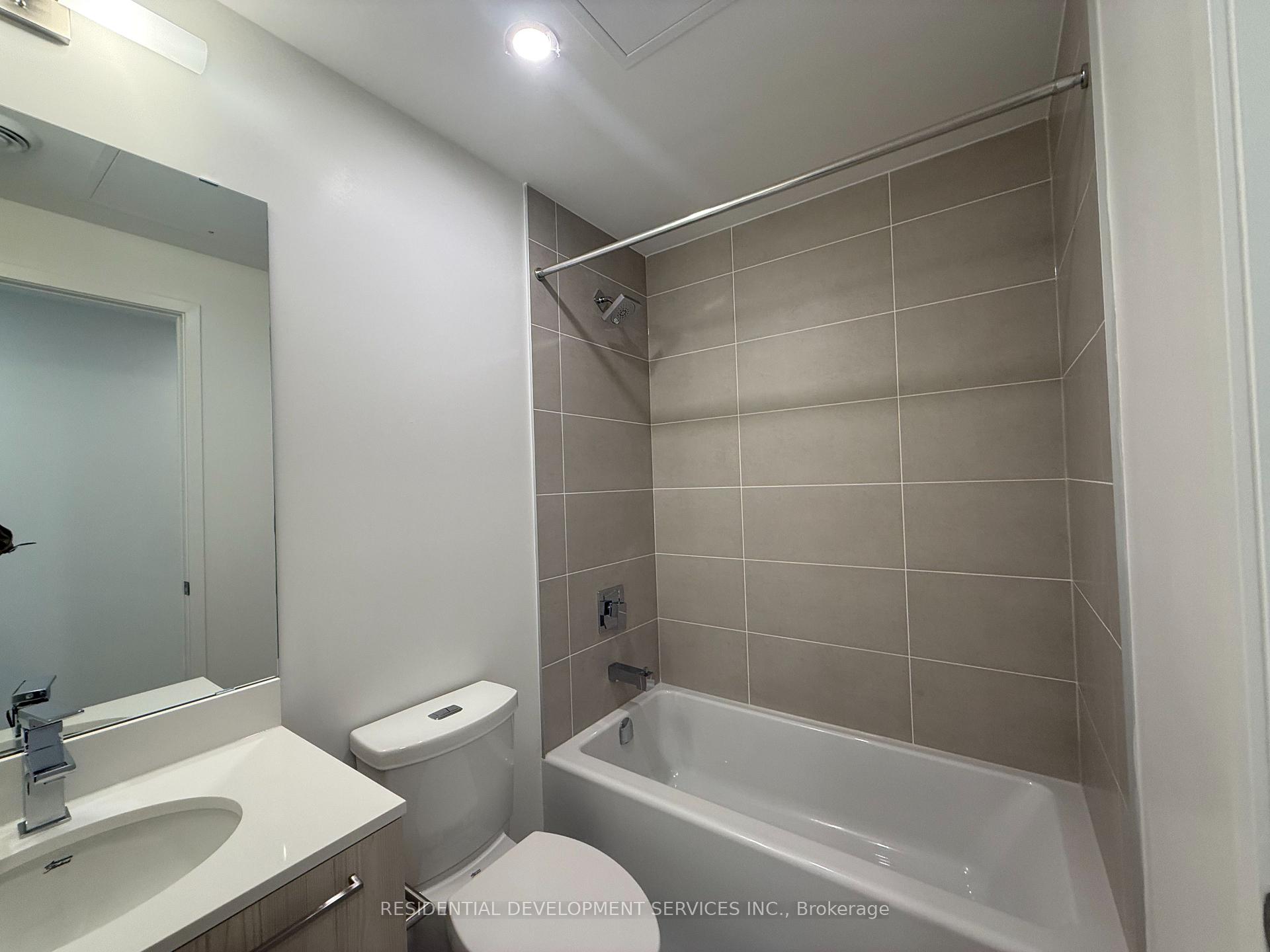 Photo 8 of Unit 3005, 65 Mutual Street, Toronto, Church-Yonge Corridor — HOMEH