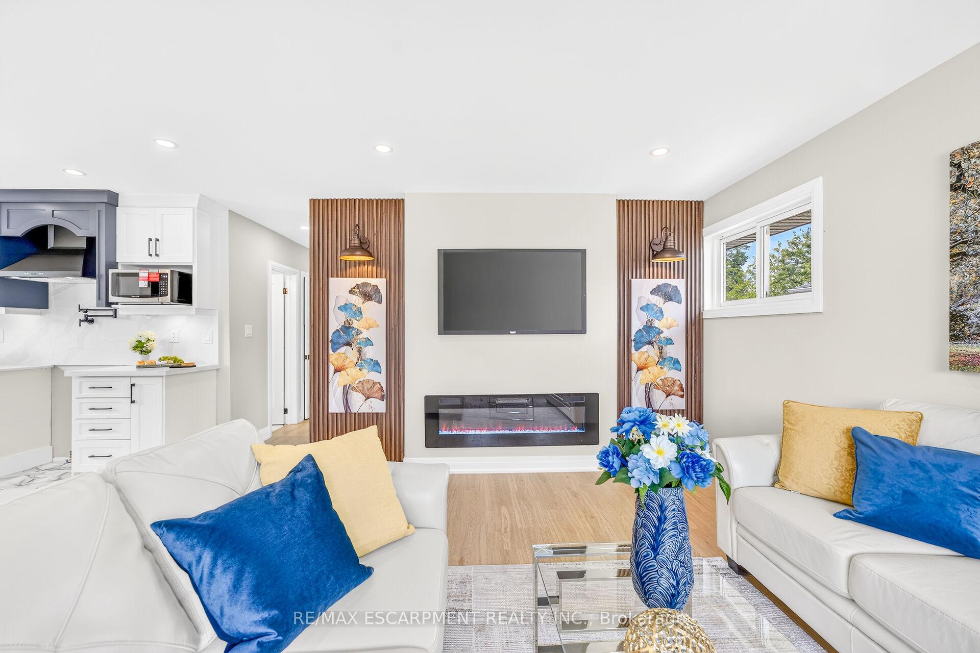 Photo 9 of 150 Howard Avenue, Hamilton, Balfour — HOMEH
