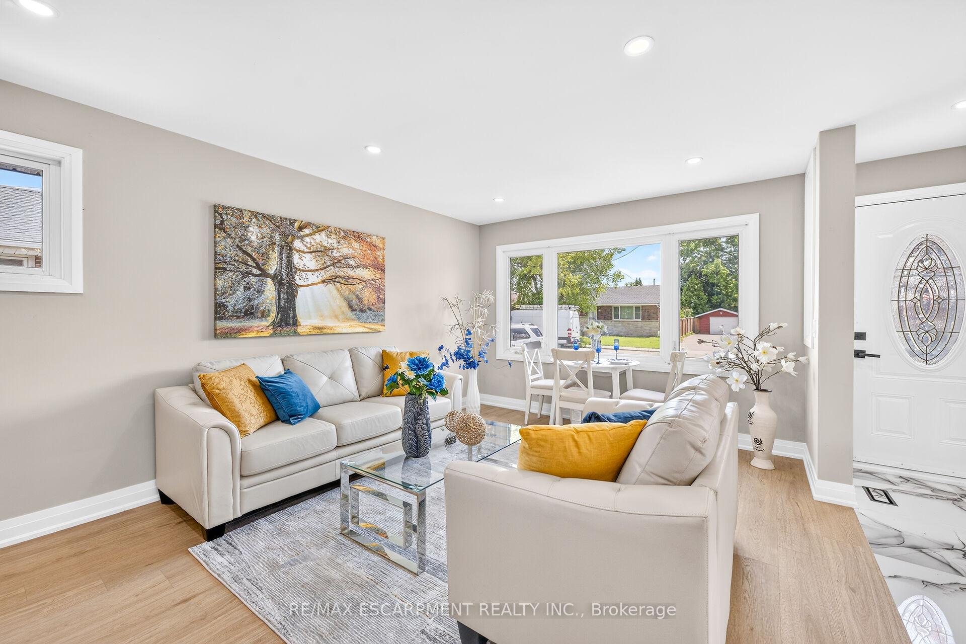 Photo 11 of 150 Howard Avenue, Hamilton, Balfour — HOMEH