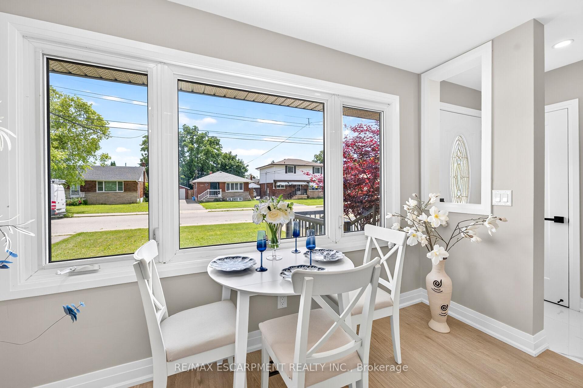 Photo 12 of 150 Howard Avenue, Hamilton, Balfour — HOMEH