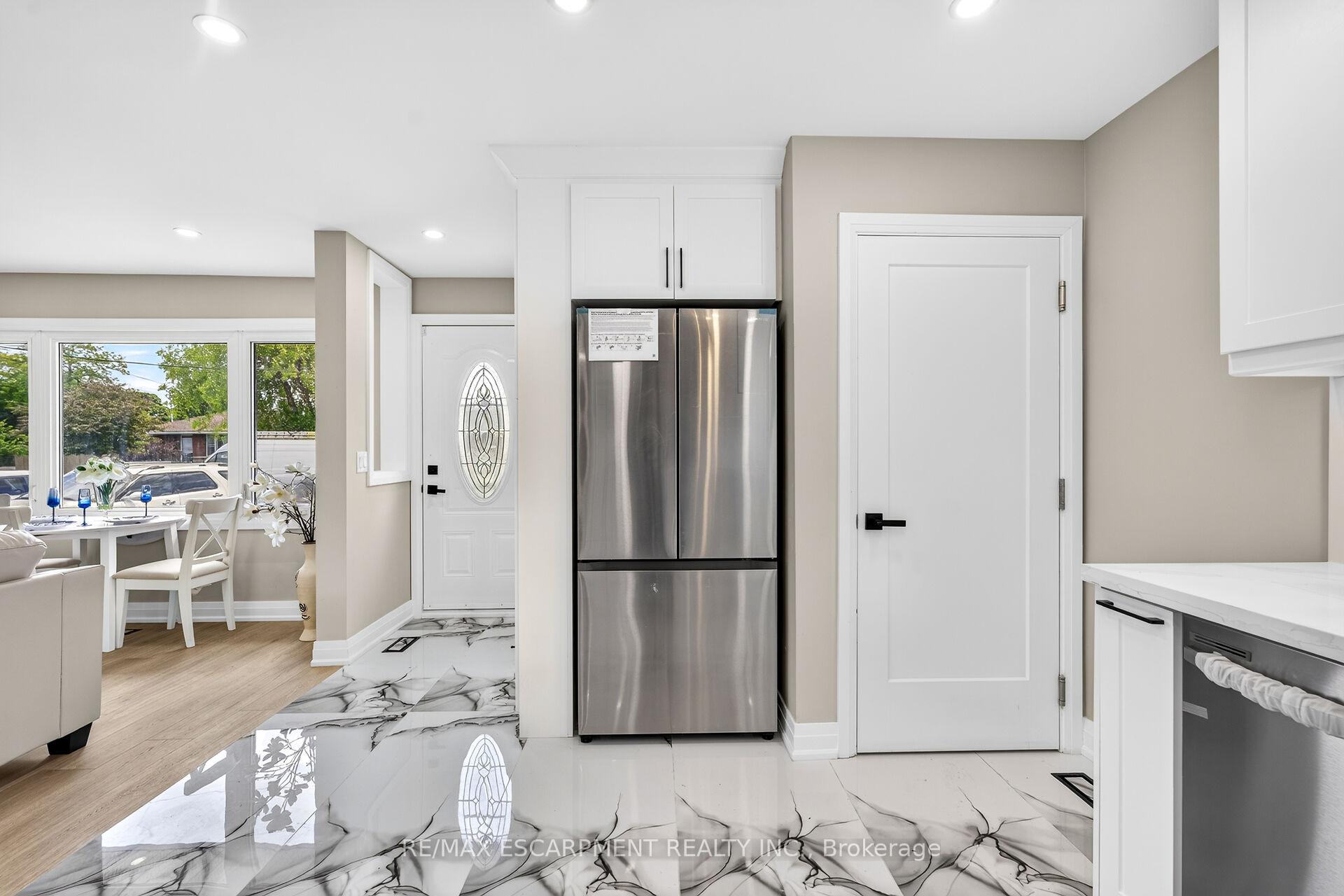 Photo 14 of 150 Howard Avenue, Hamilton, Balfour — HOMEH