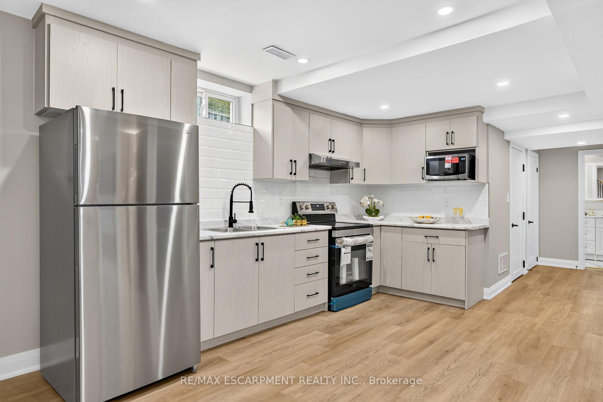 Photo 30 of 150 Howard Avenue, Hamilton, Balfour — HOMEH