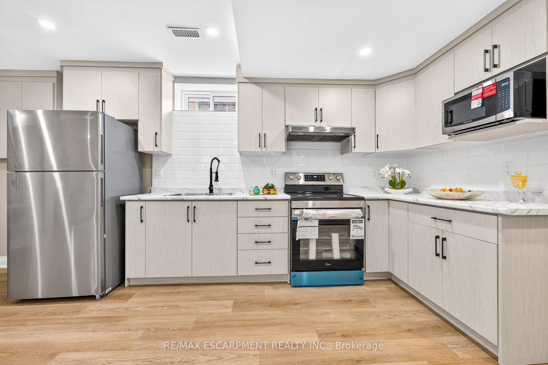 Photo 31 of 150 Howard Avenue, Hamilton, Balfour — HOMEH