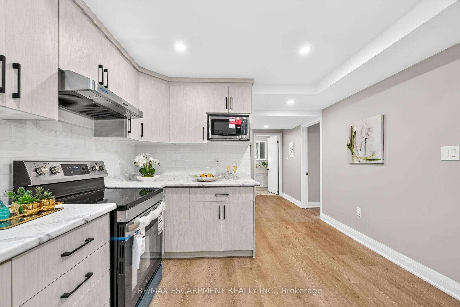 Photo 33 of 150 Howard Avenue, Hamilton, Balfour — HOMEH
