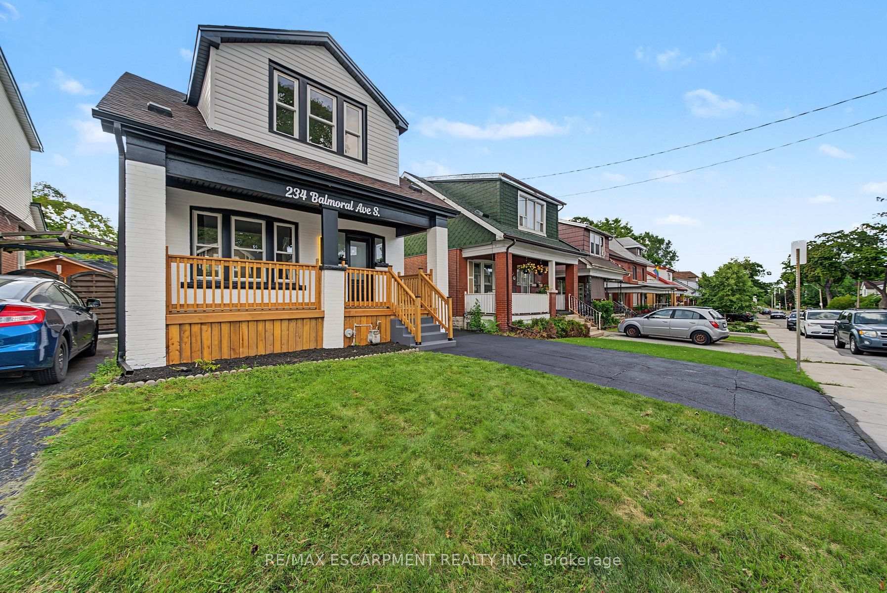 Photo 2 of 234 Balmoral Avenue S, Hamilton, Delta — HOMEH