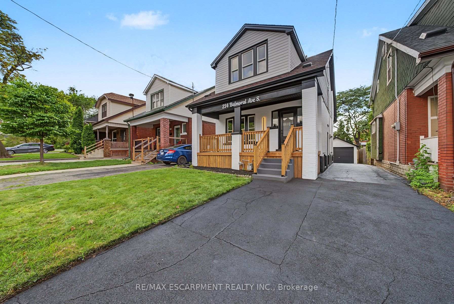 Photo 3 of 234 Balmoral Avenue S, Hamilton, Delta — HOMEH