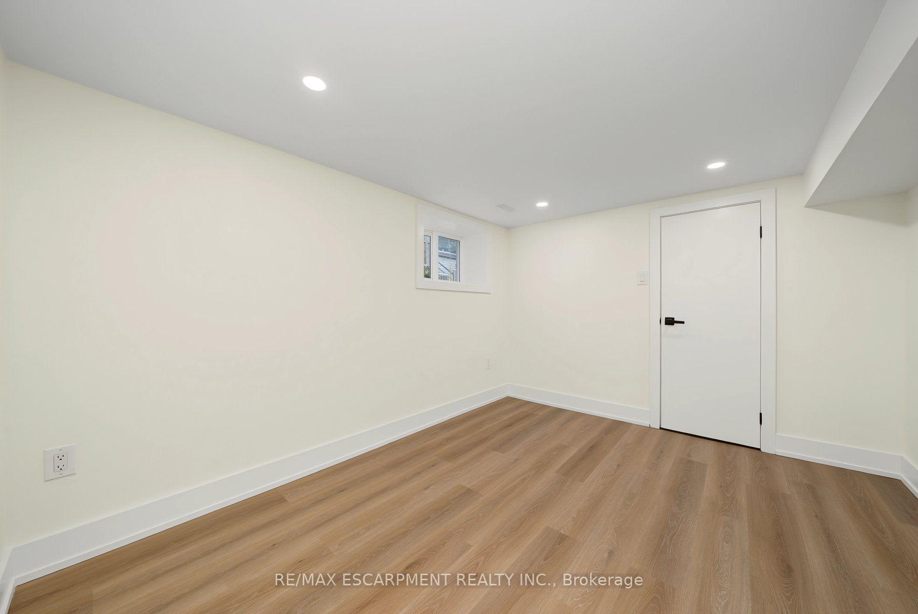 Photo 30 of 234 Balmoral Avenue S, Hamilton, Delta — HOMEH