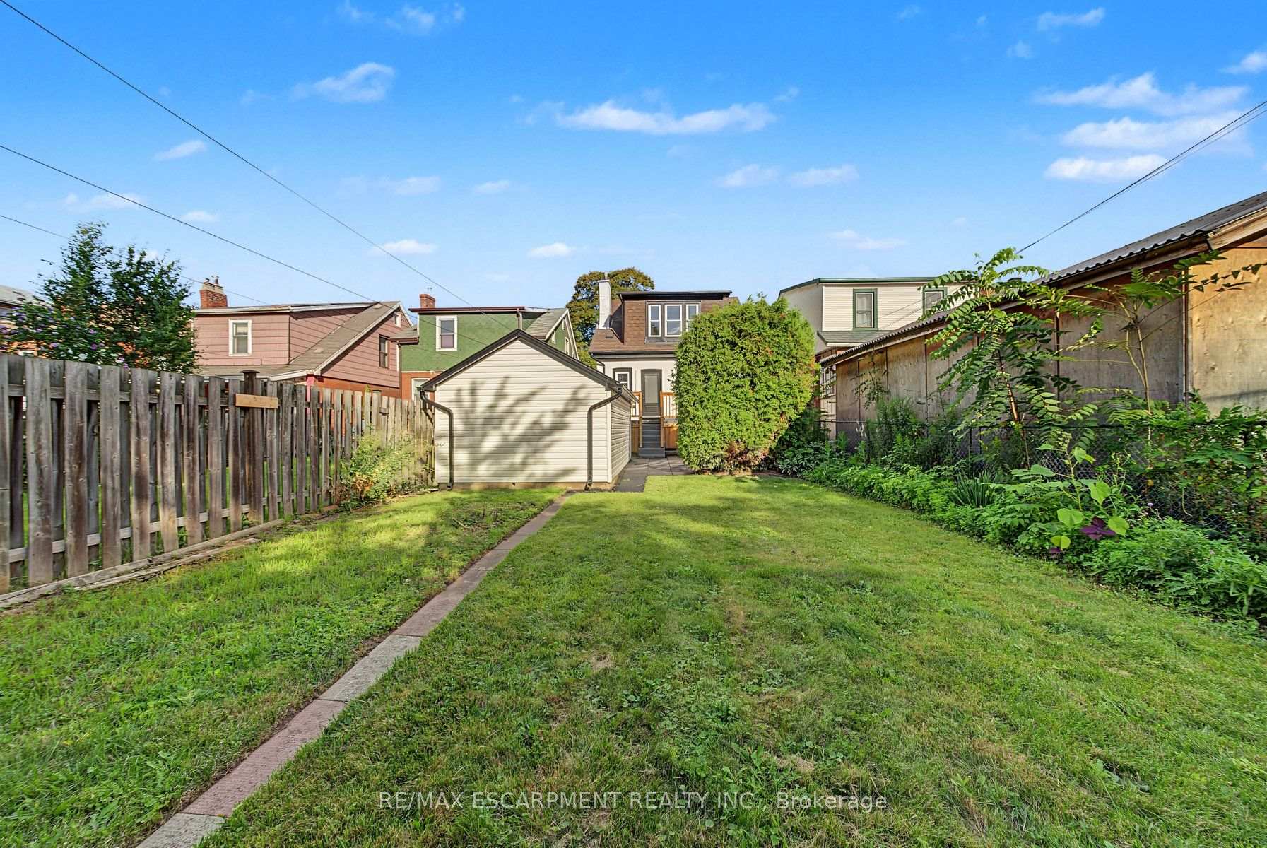 Photo 37 of 234 Balmoral Avenue S, Hamilton, Delta — HOMEH