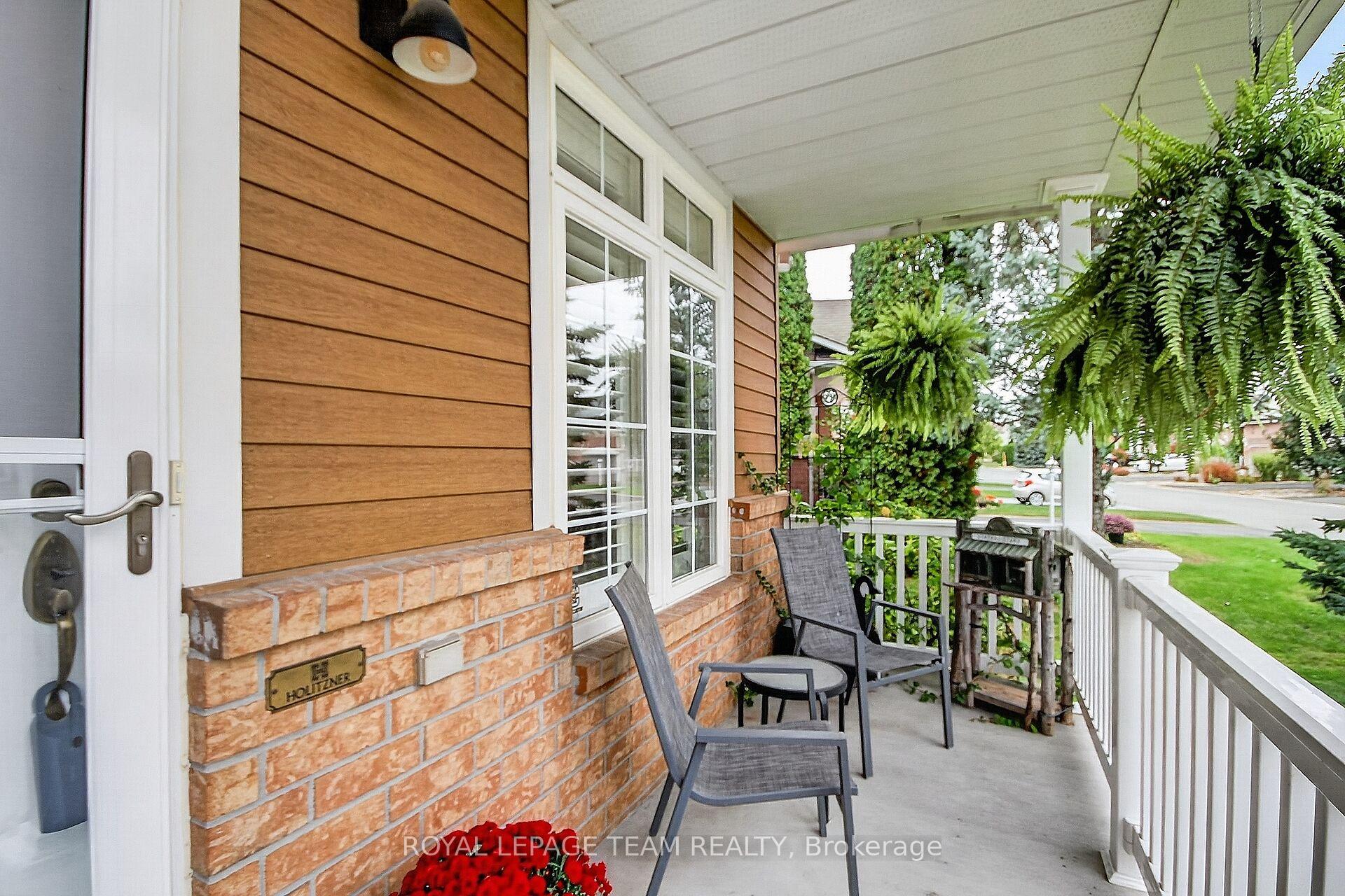 Photo 3 of 70 Sable Run Drive, Ottawa, Stittsville (Central) — HOMEH