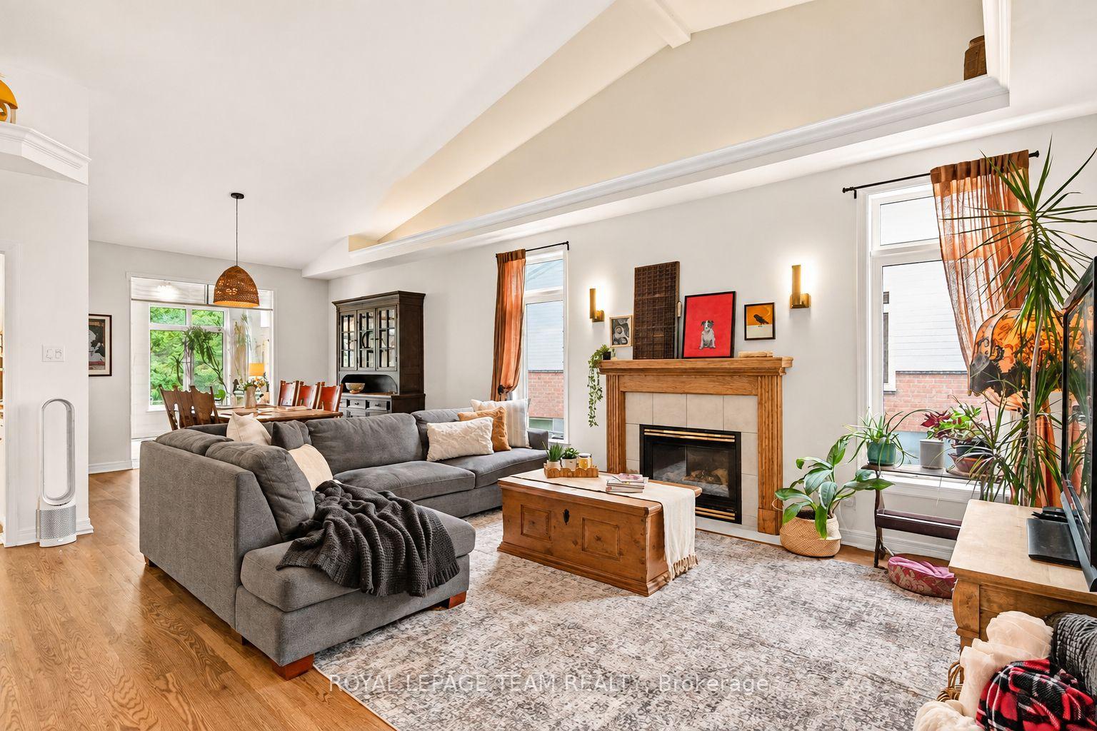 Photo 6 of 70 Sable Run Drive, Ottawa, Stittsville (Central) — HOMEH