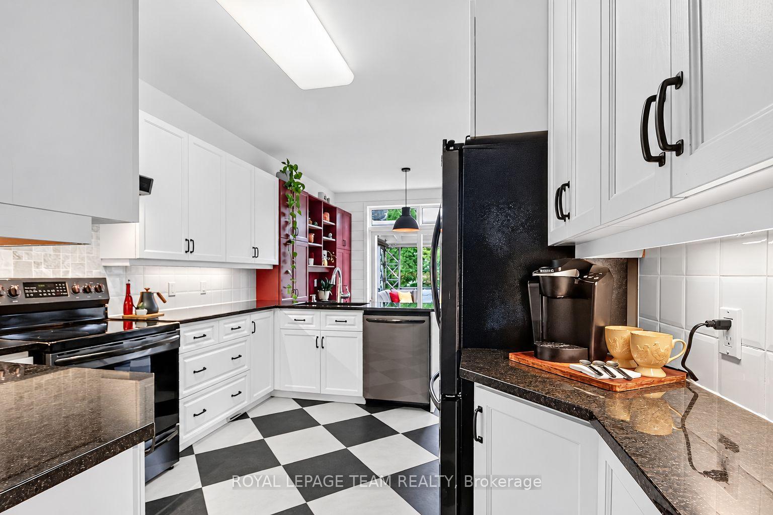 Photo 12 of 70 Sable Run Drive, Ottawa, Stittsville (Central) — HOMEH