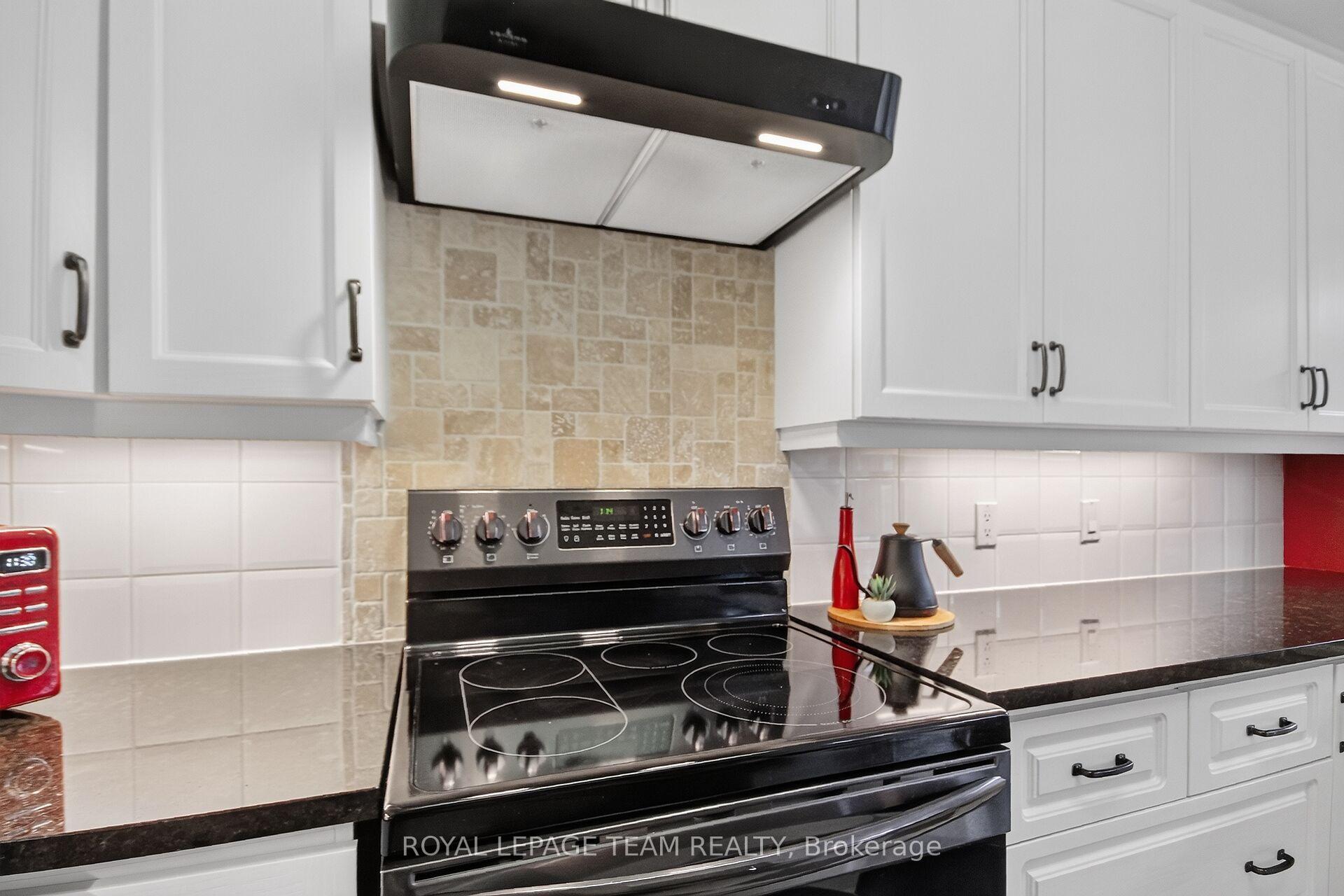 Photo 13 of 70 Sable Run Drive, Ottawa, Stittsville (Central) — HOMEH