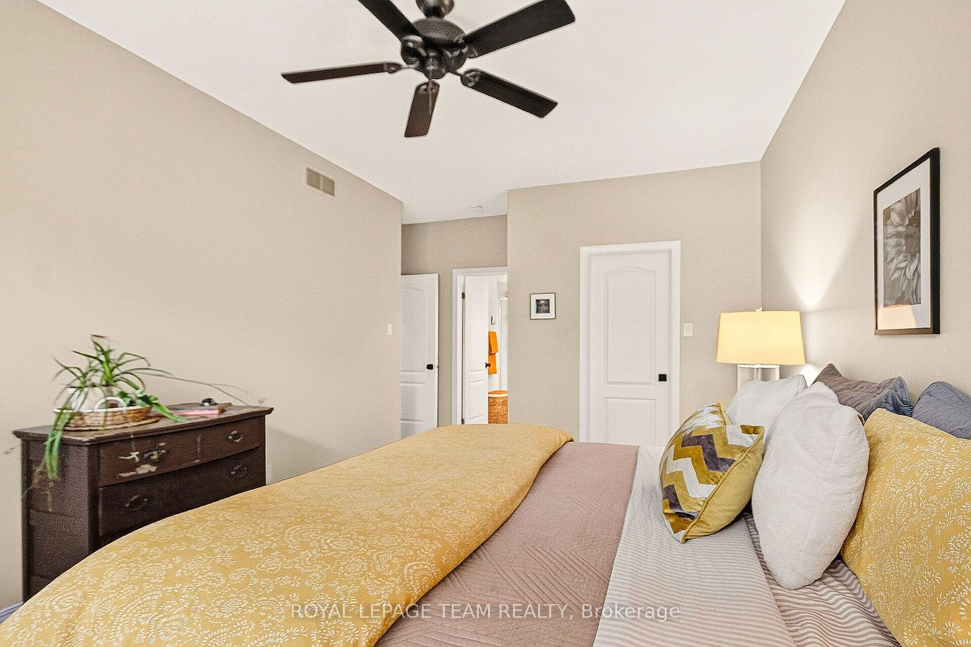 Photo 23 of 70 Sable Run Drive, Ottawa, Stittsville (Central) — HOMEH