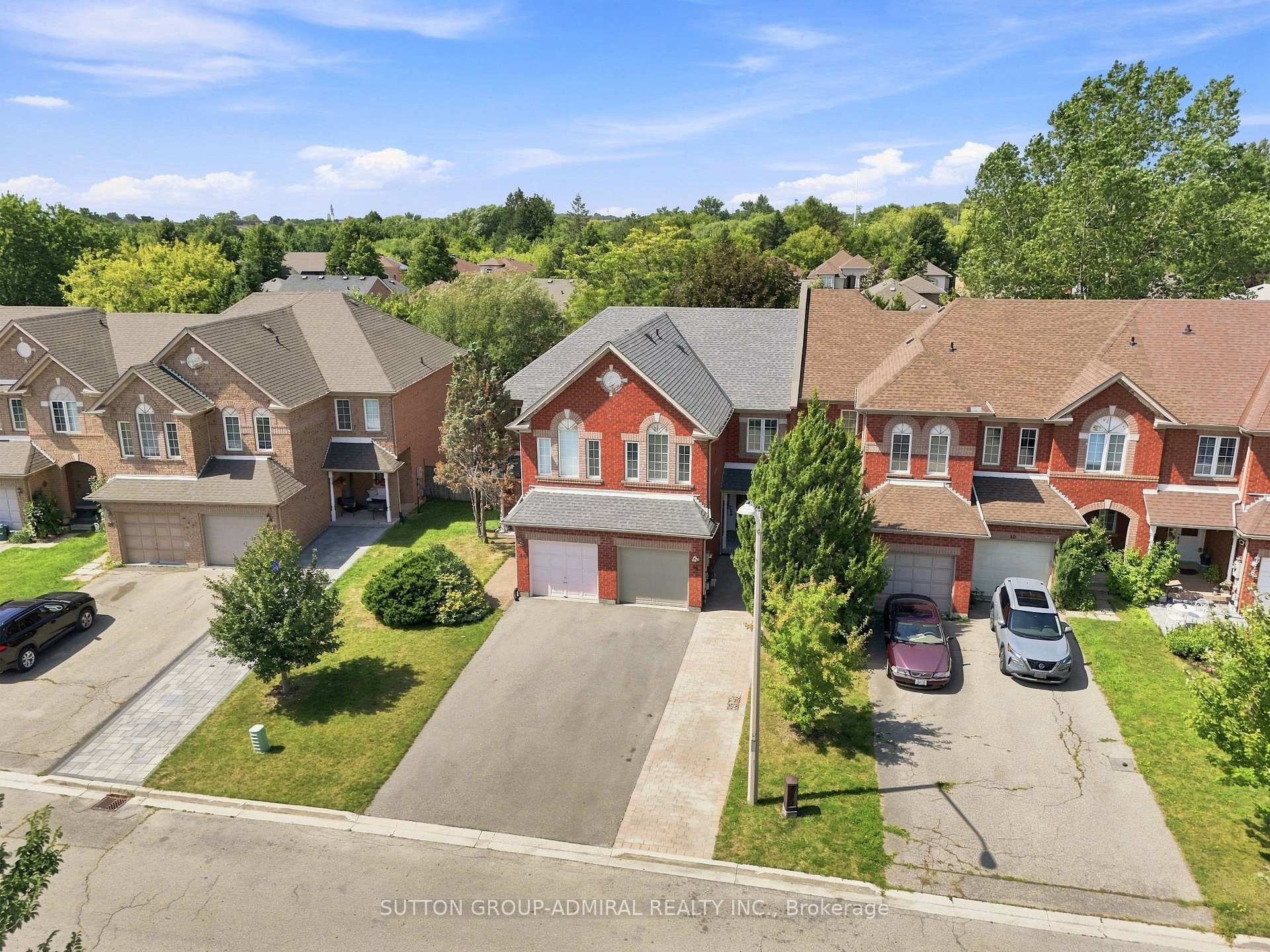 Photo 3 of 14 Craddock Street, Vaughan, Maple — HOMEH