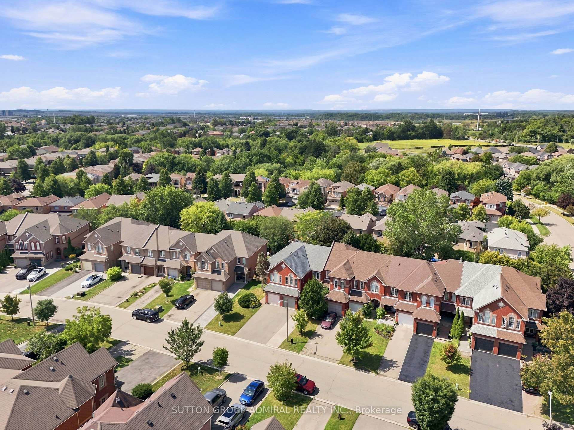 Photo 6 of 14 Craddock Street, Vaughan, Maple — HOMEH