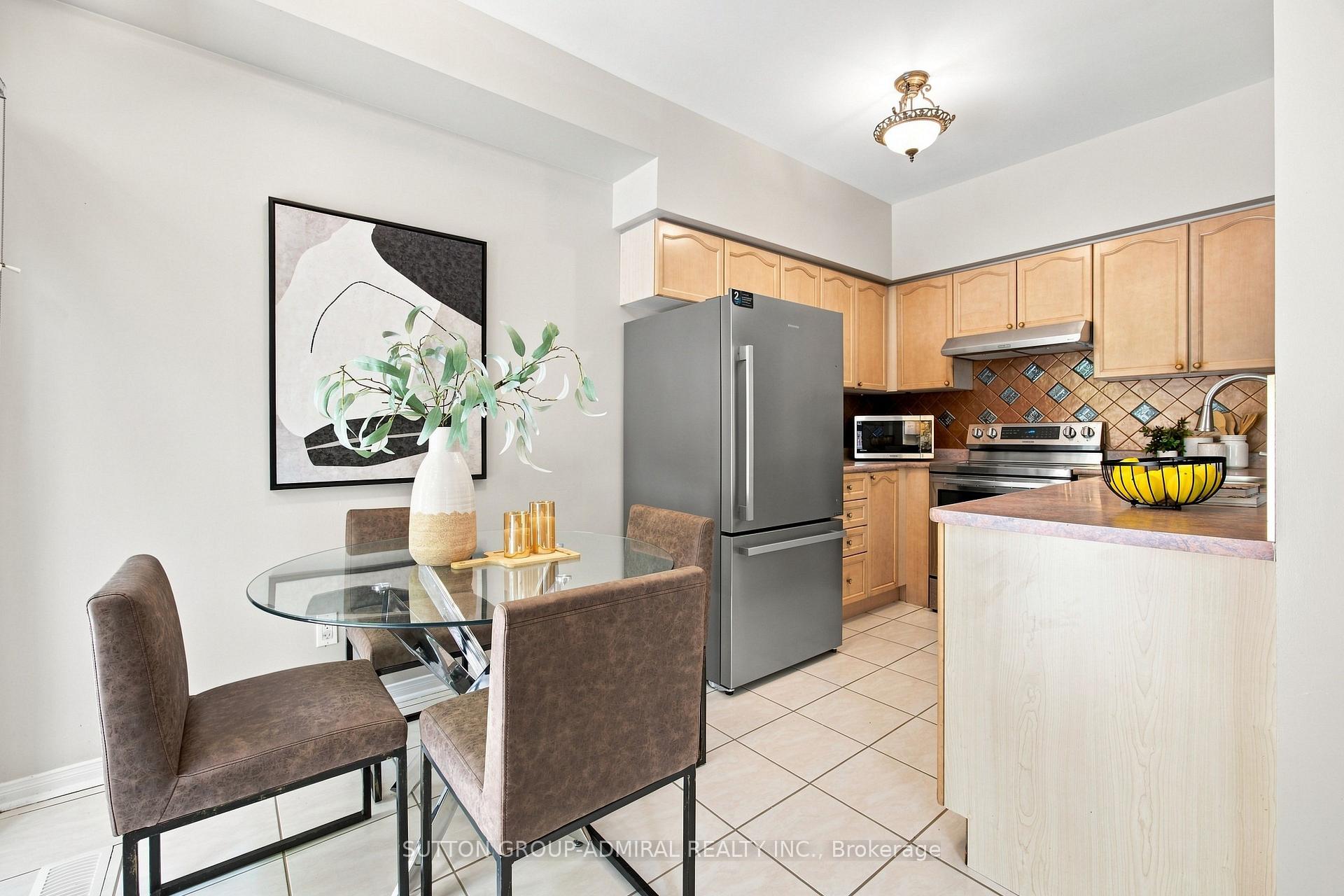 Photo 18 of 14 Craddock Street, Vaughan, Maple — HOMEH