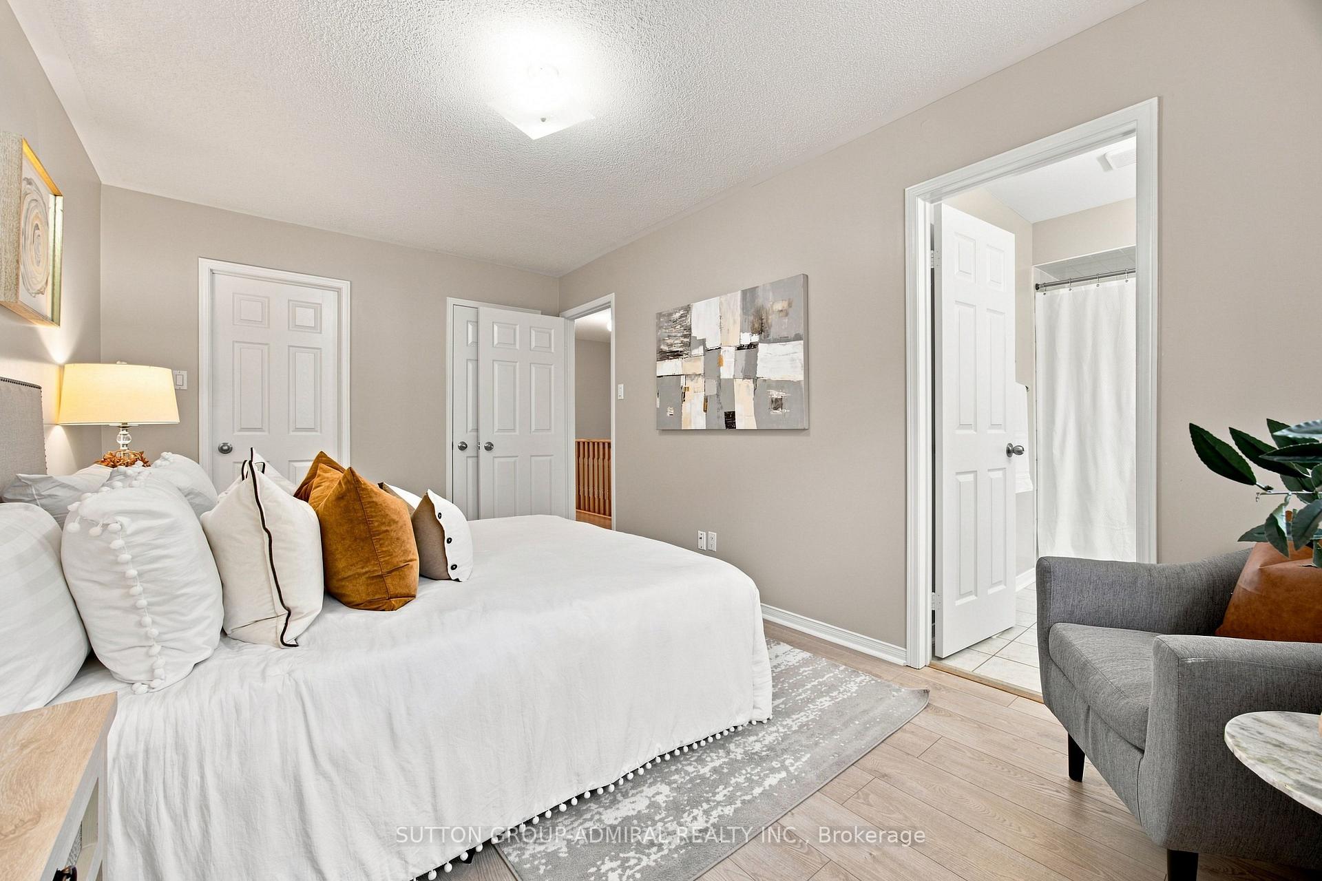 Photo 25 of 14 Craddock Street, Vaughan, Maple — HOMEH