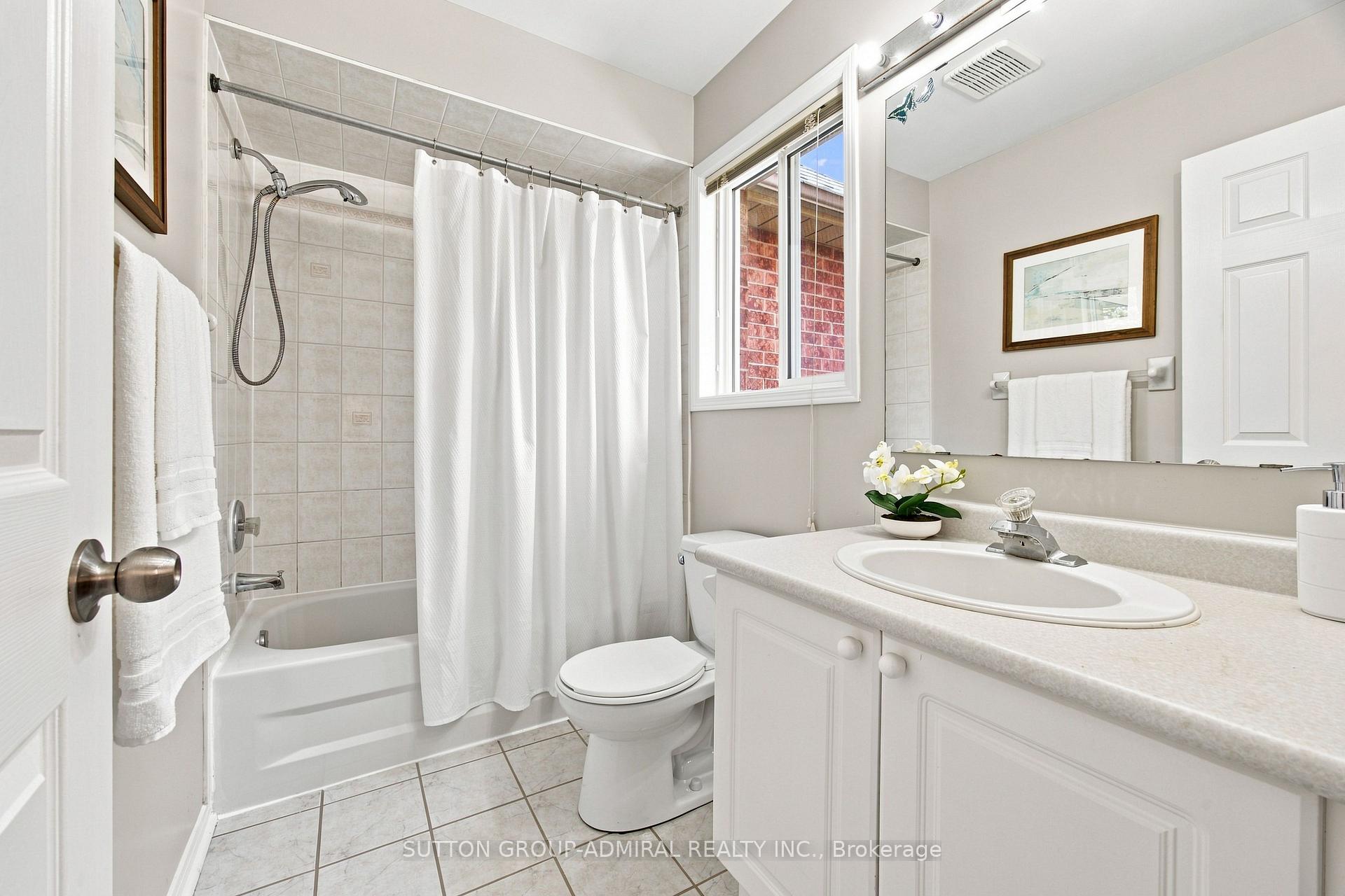 Photo 26 of 14 Craddock Street, Vaughan, Maple — HOMEH