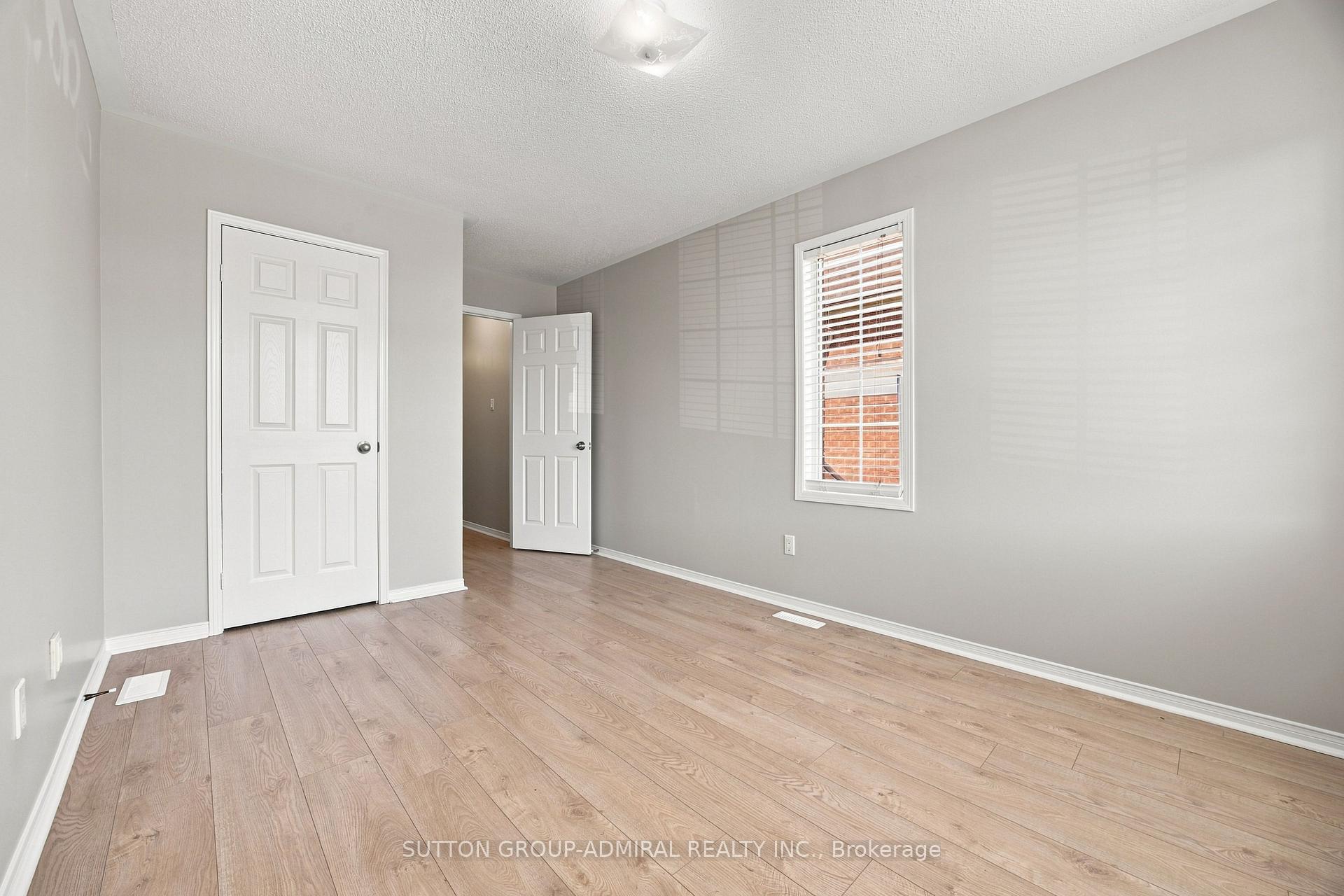 Photo 32 of 14 Craddock Street, Vaughan, Maple — HOMEH