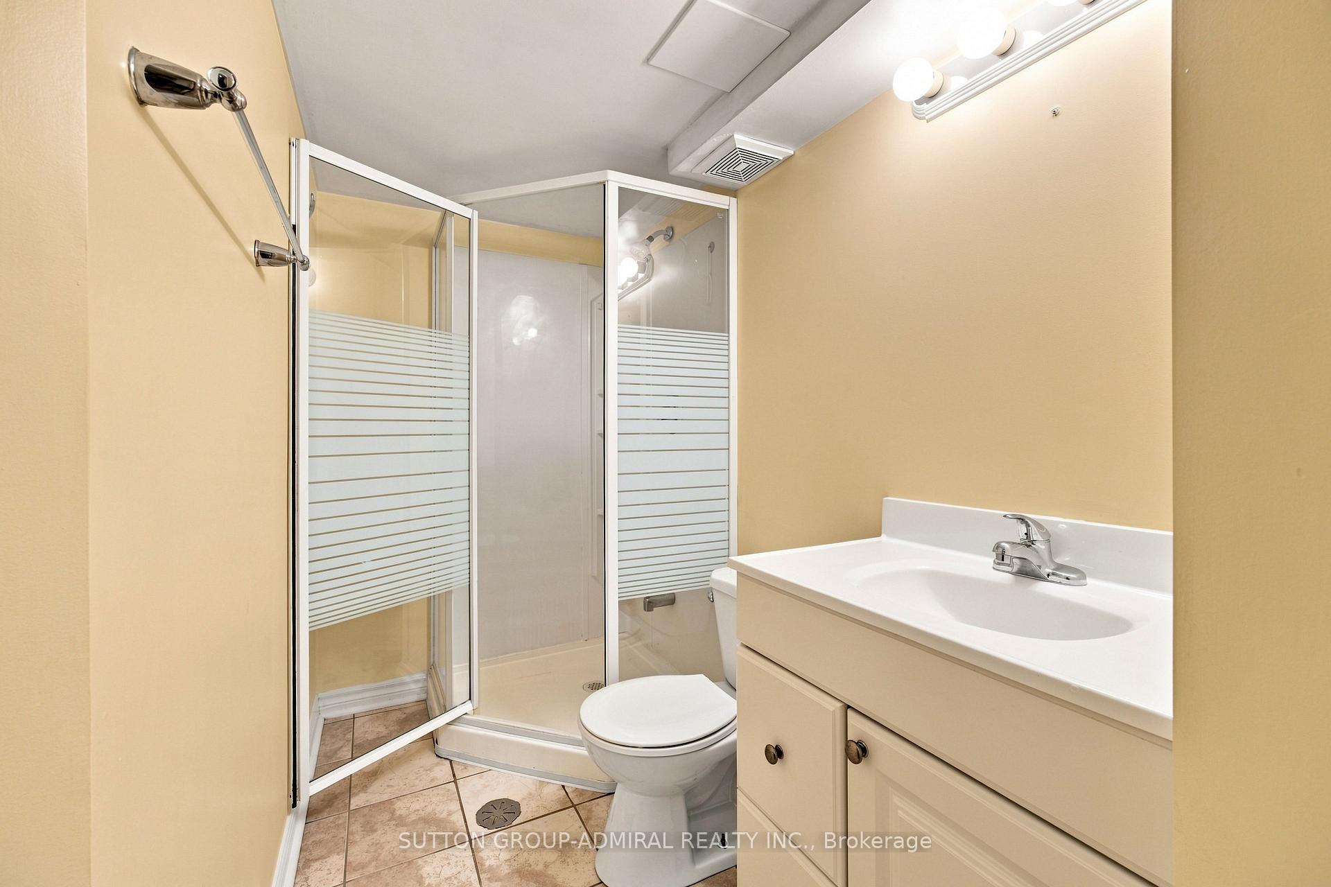 Photo 34 of 14 Craddock Street, Vaughan, Maple — HOMEH