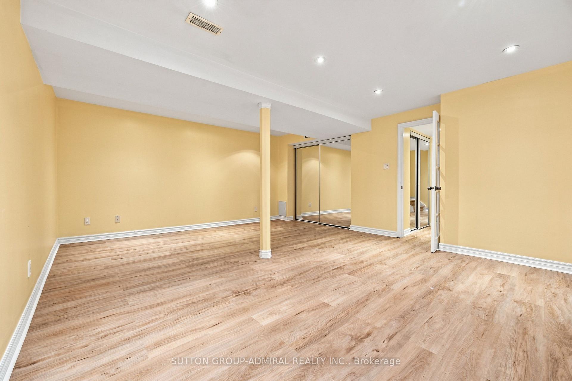 Photo 37 of 14 Craddock Street, Vaughan, Maple — HOMEH