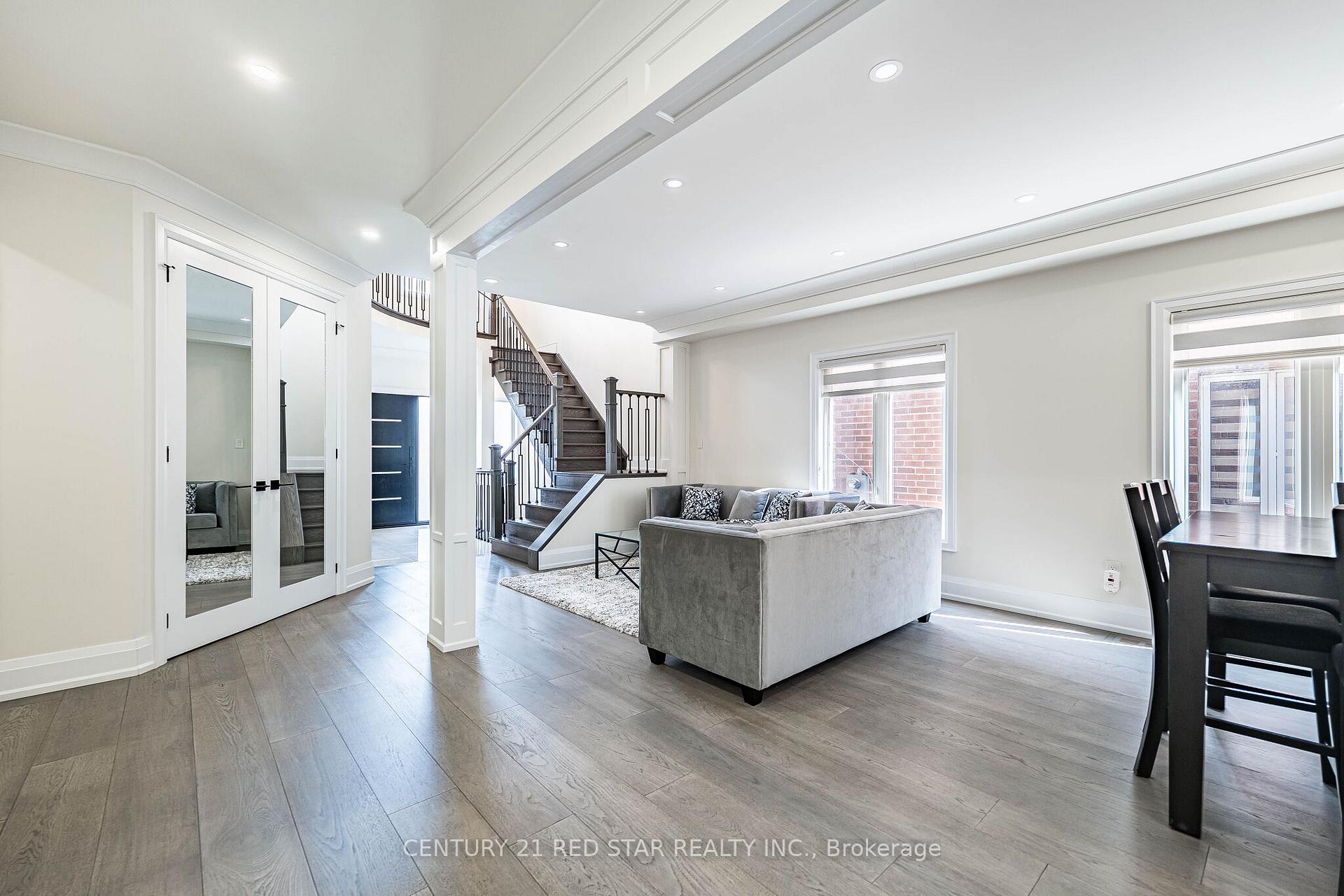 Photo 4 of 396 Derrydale Drive, Mississauga, Meadowvale Village — HOMEH