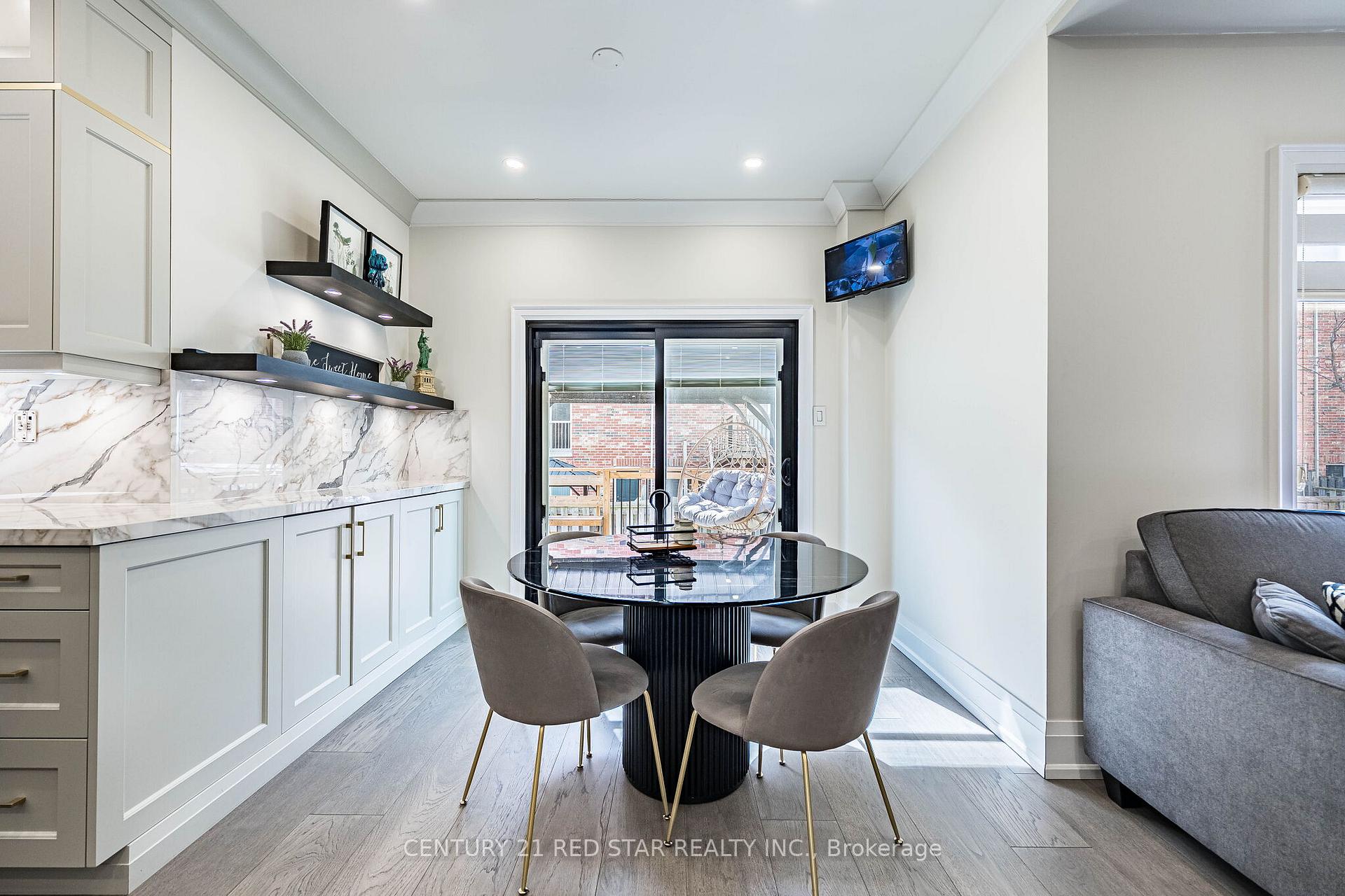 Photo 11 of 396 Derrydale Drive, Mississauga, Meadowvale Village — HOMEH