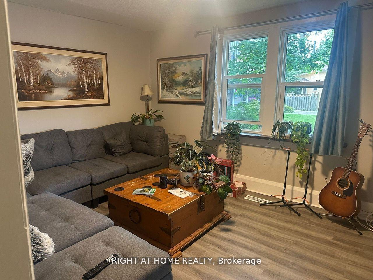 Photo 4 of 522 Kingston Road W, Ajax, Central West — HOMEH