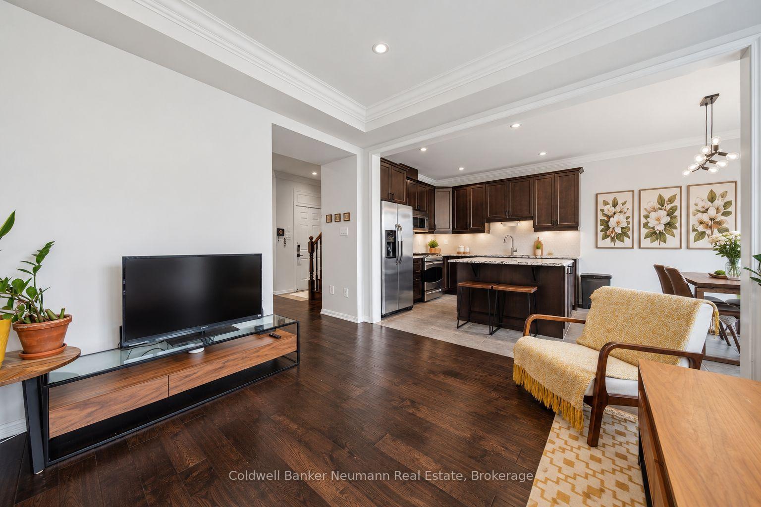Photo 11 of 909 Farmstead Drive, Milton, Willmott — HOMEH