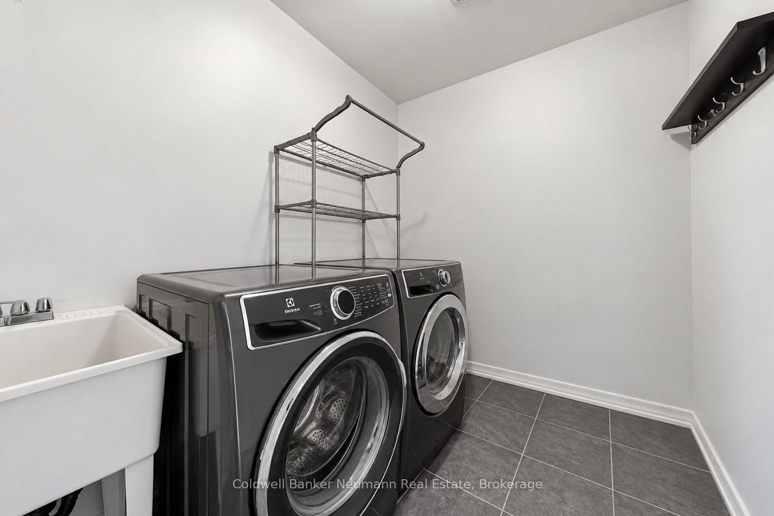 Photo 23 of 909 Farmstead Drive, Milton, Willmott — HOMEH