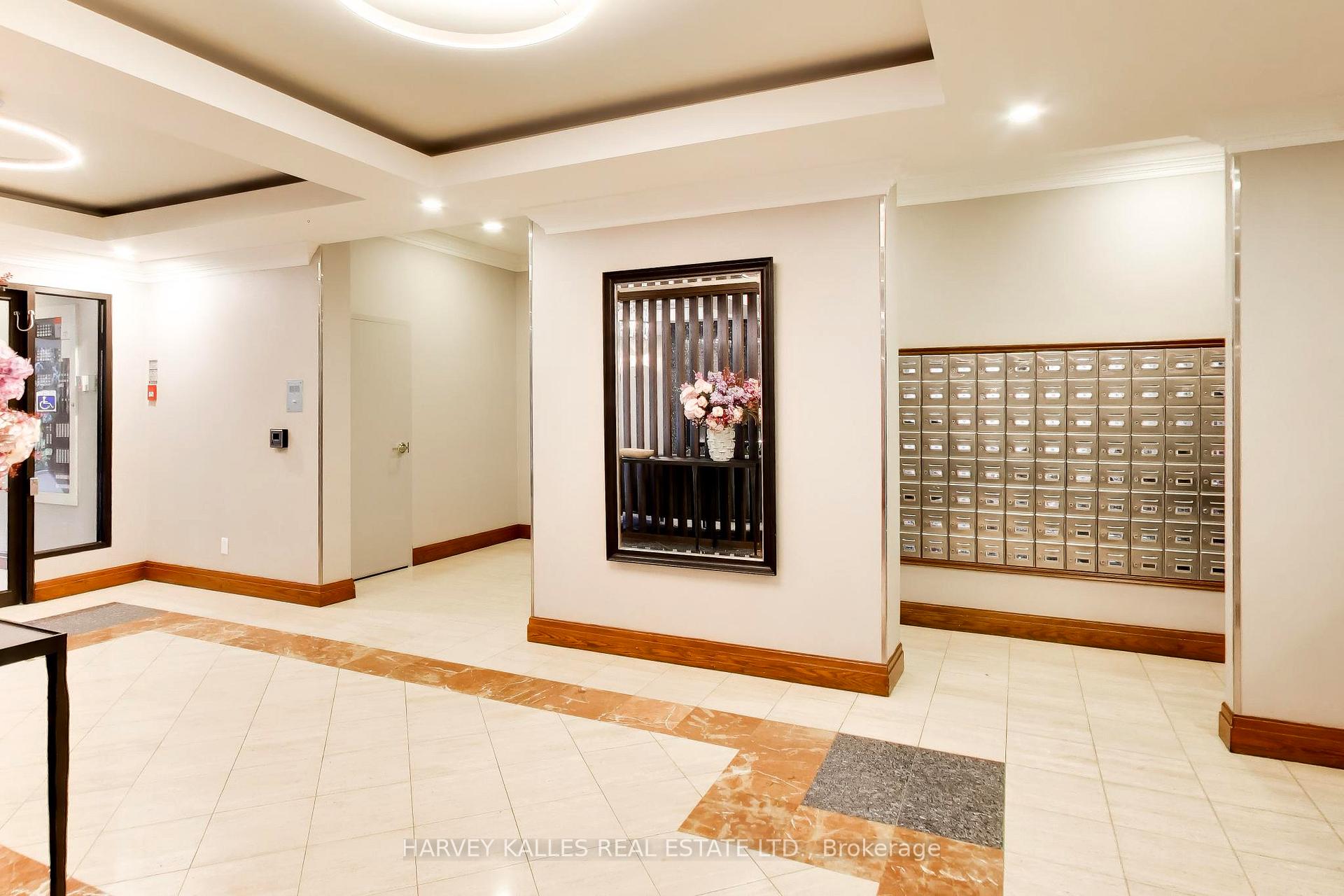 Photo 5 of Unit 314, 268 Ridley Boulevard, Toronto, Bedford Park-Nortown — HOMEH