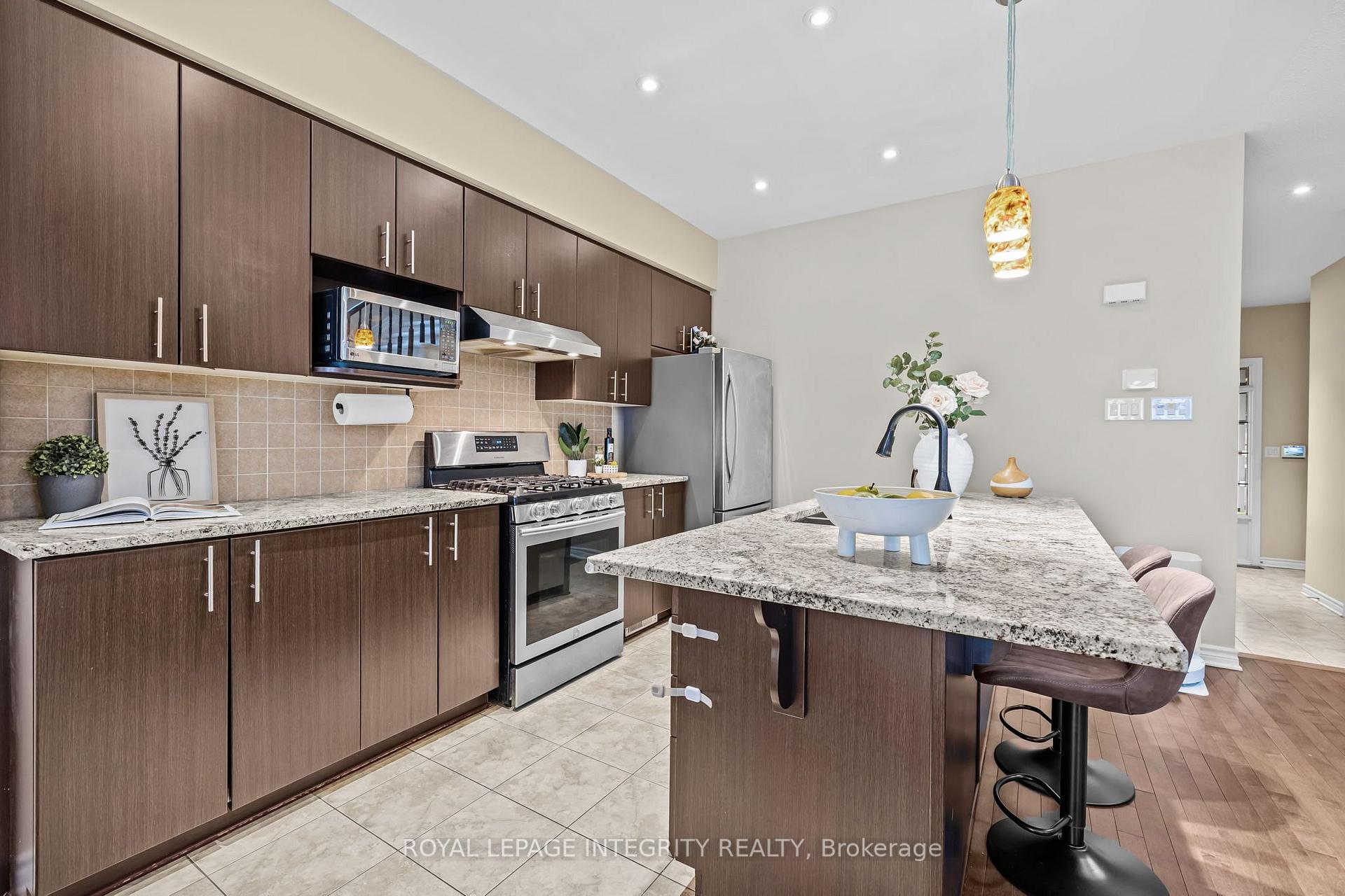 Photo 10 of 280 Keyrock Drive, Ottawa, Kanata - Kanata Lakes/Heritage Hills — HOMEH