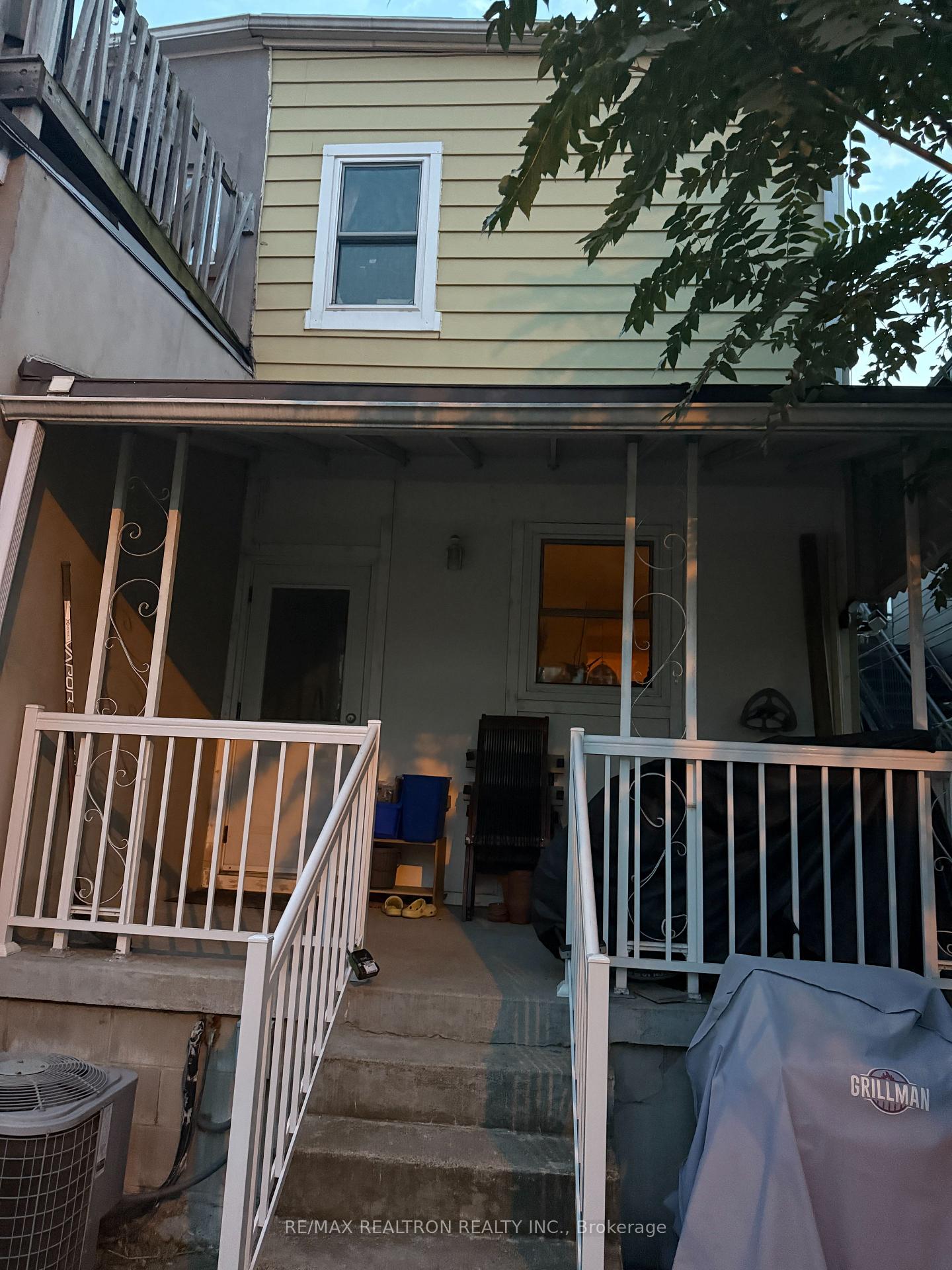 Photo 7 of Unit Bsmt, 401 Crawford Street, Toronto, Trinity-Bellwoods — HOMEH